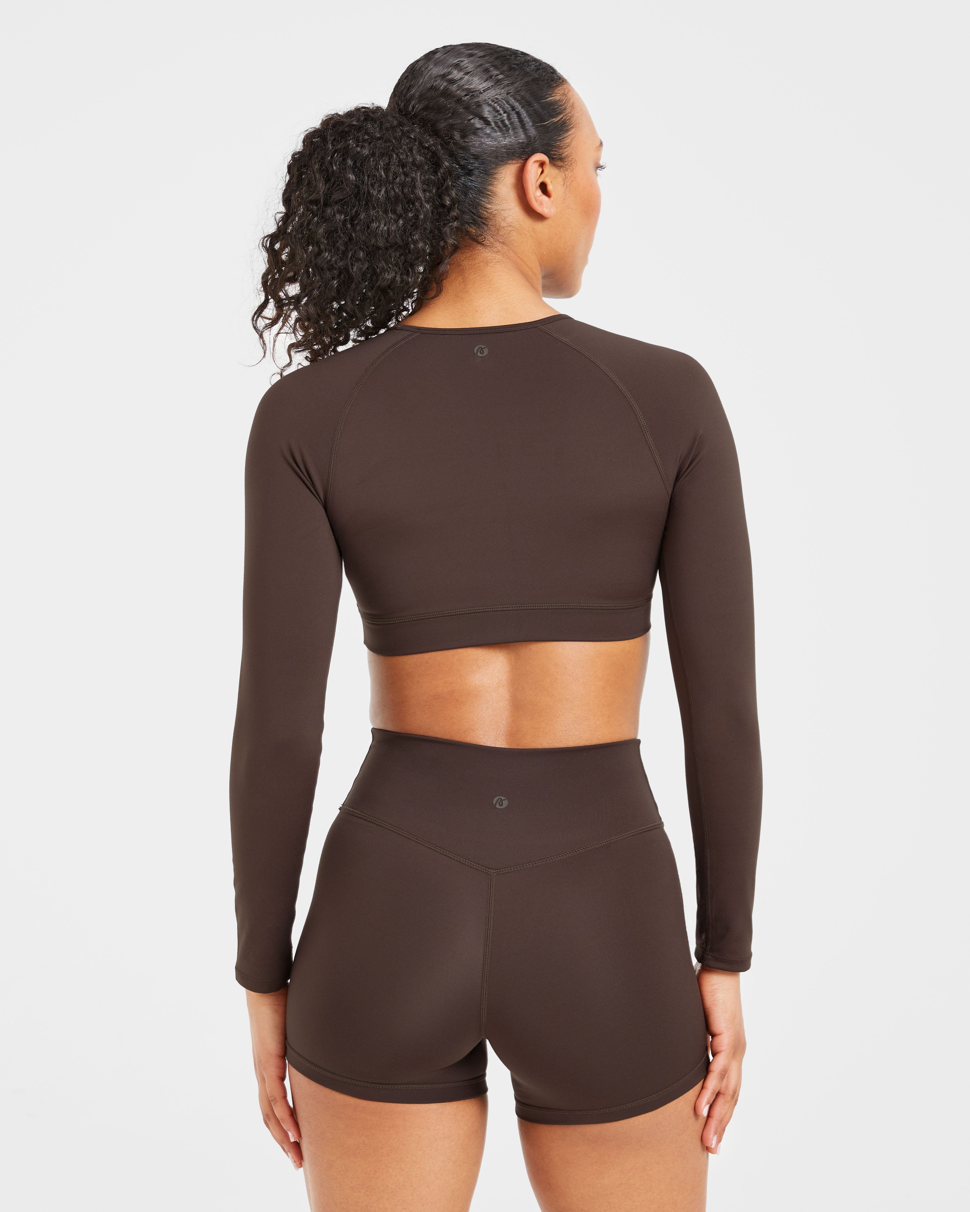 Staple Long Sleeve Crop Top - Coffee Braun