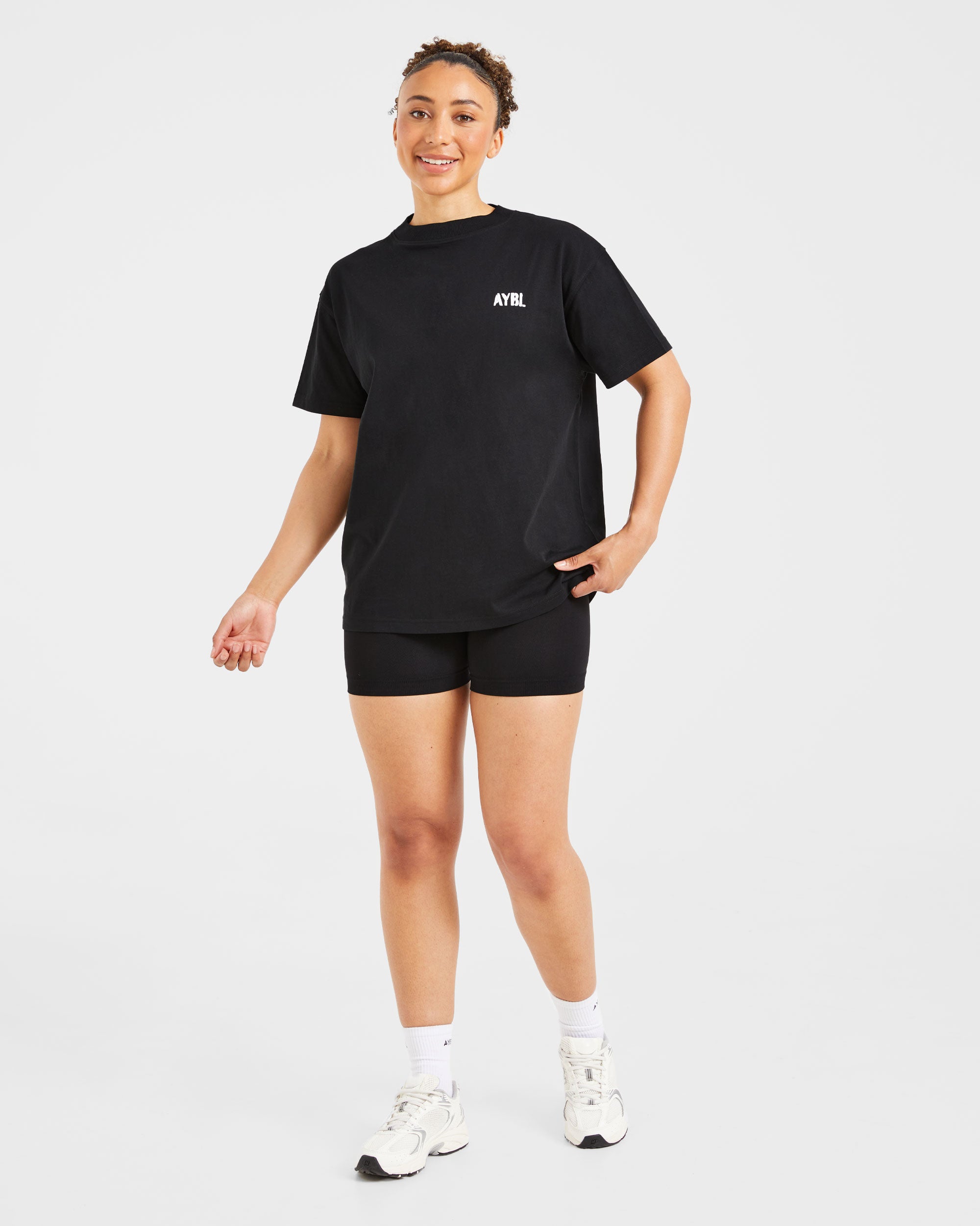 Athletics Strength Club Oversized T Shirt - Schwarz