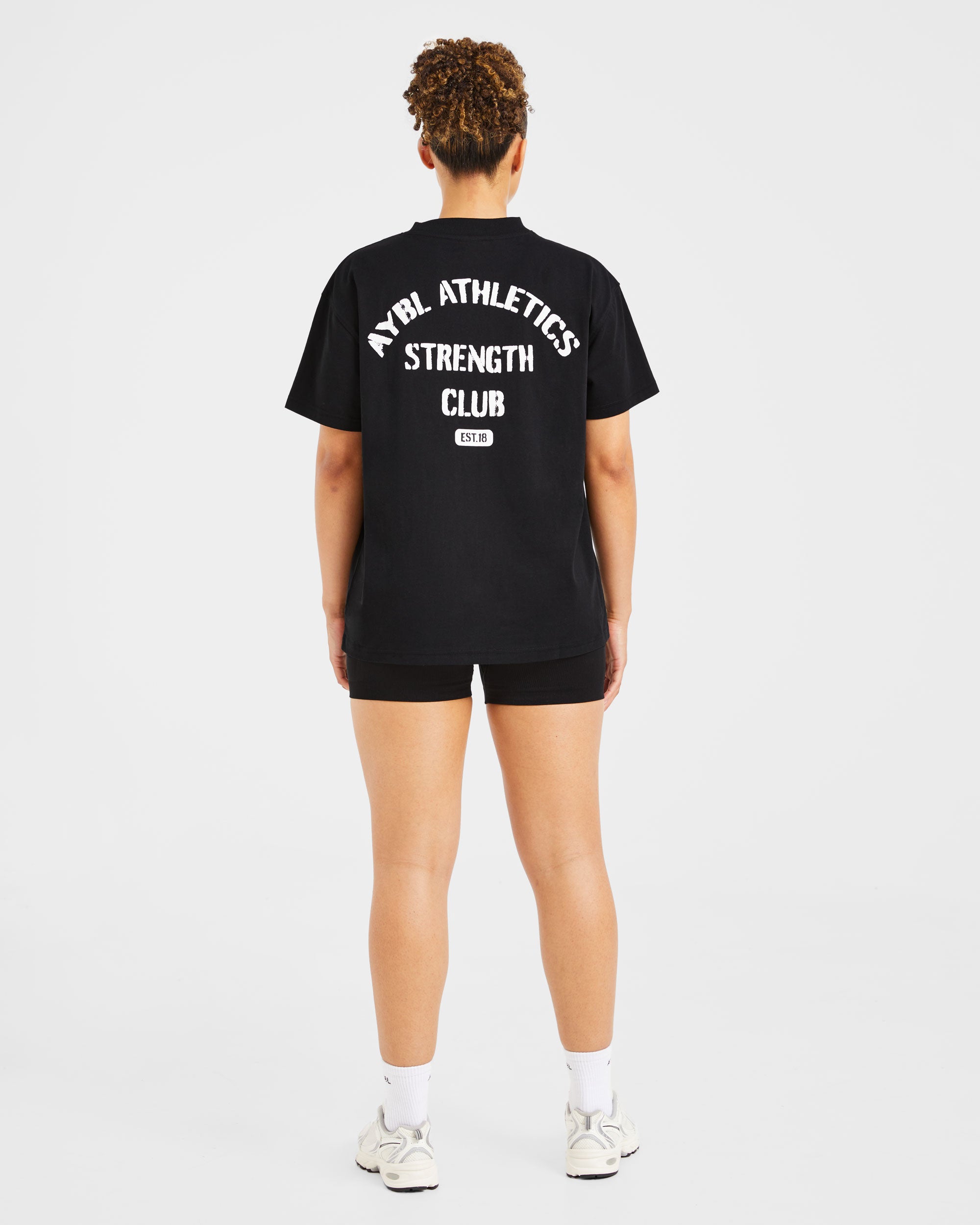 Athletics Strength Club Oversized T Shirt - Schwarz