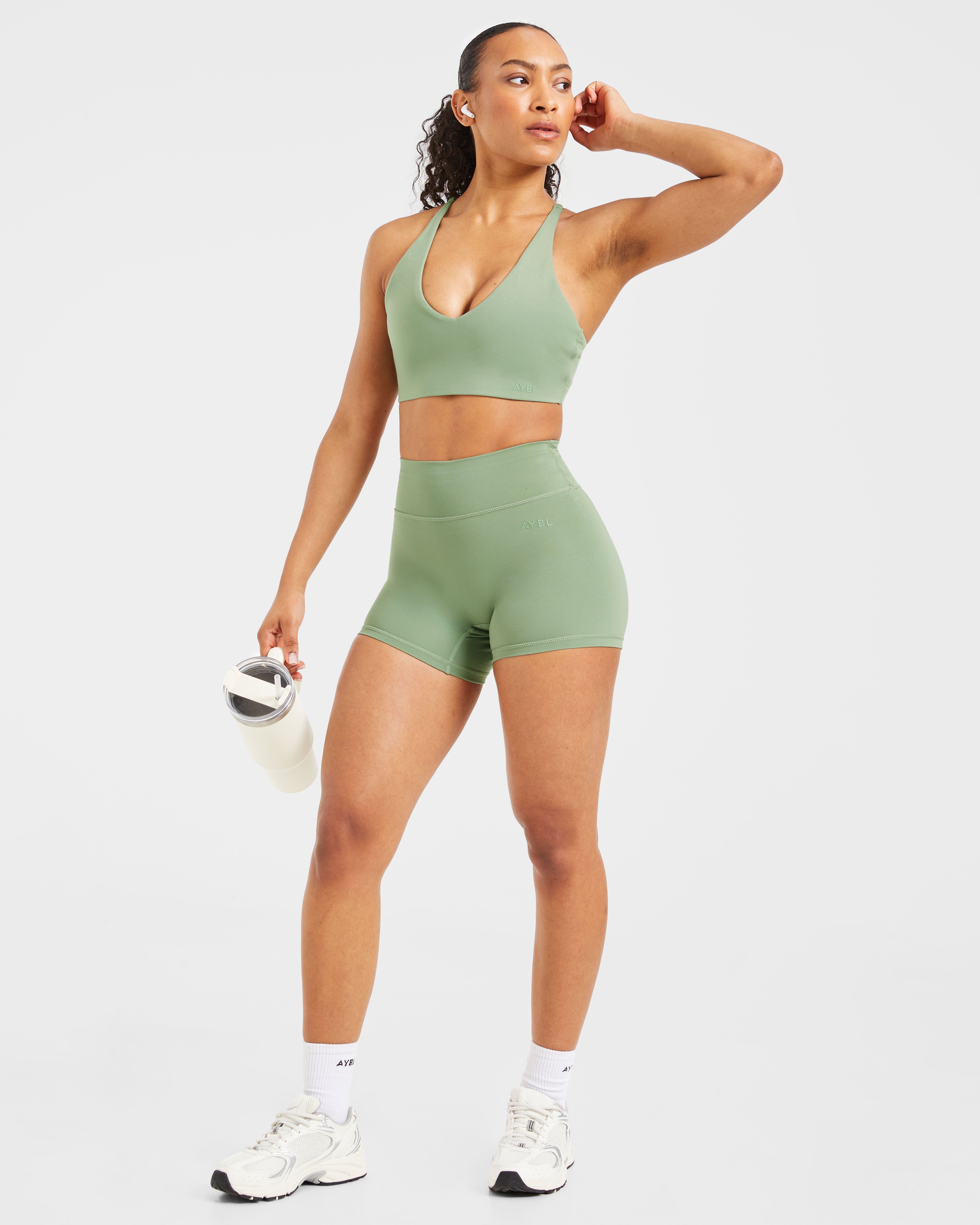 Staple Shorts - Olive Grün