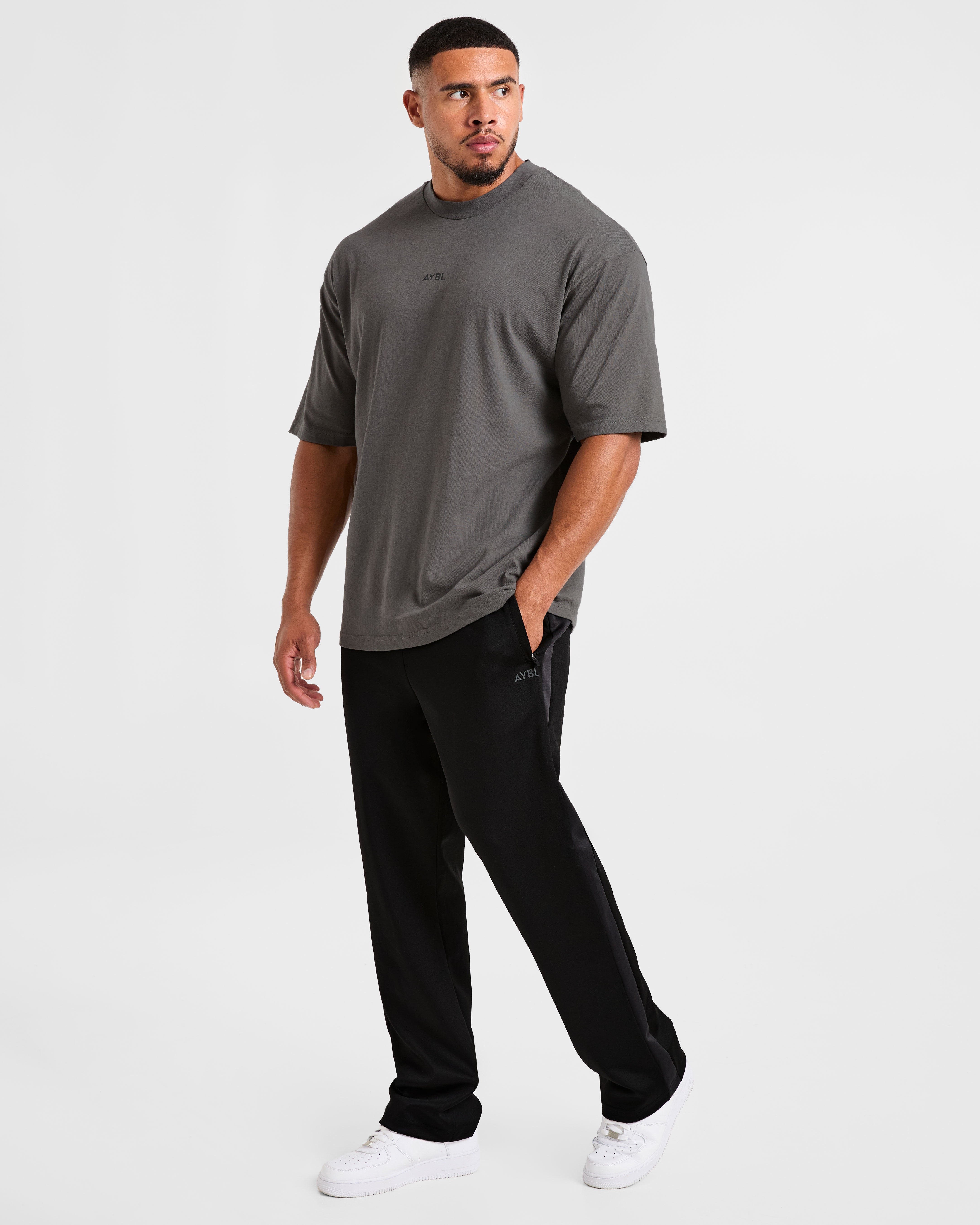 Classic Track Straight Leg Joggers - Schwarz/Charcoal