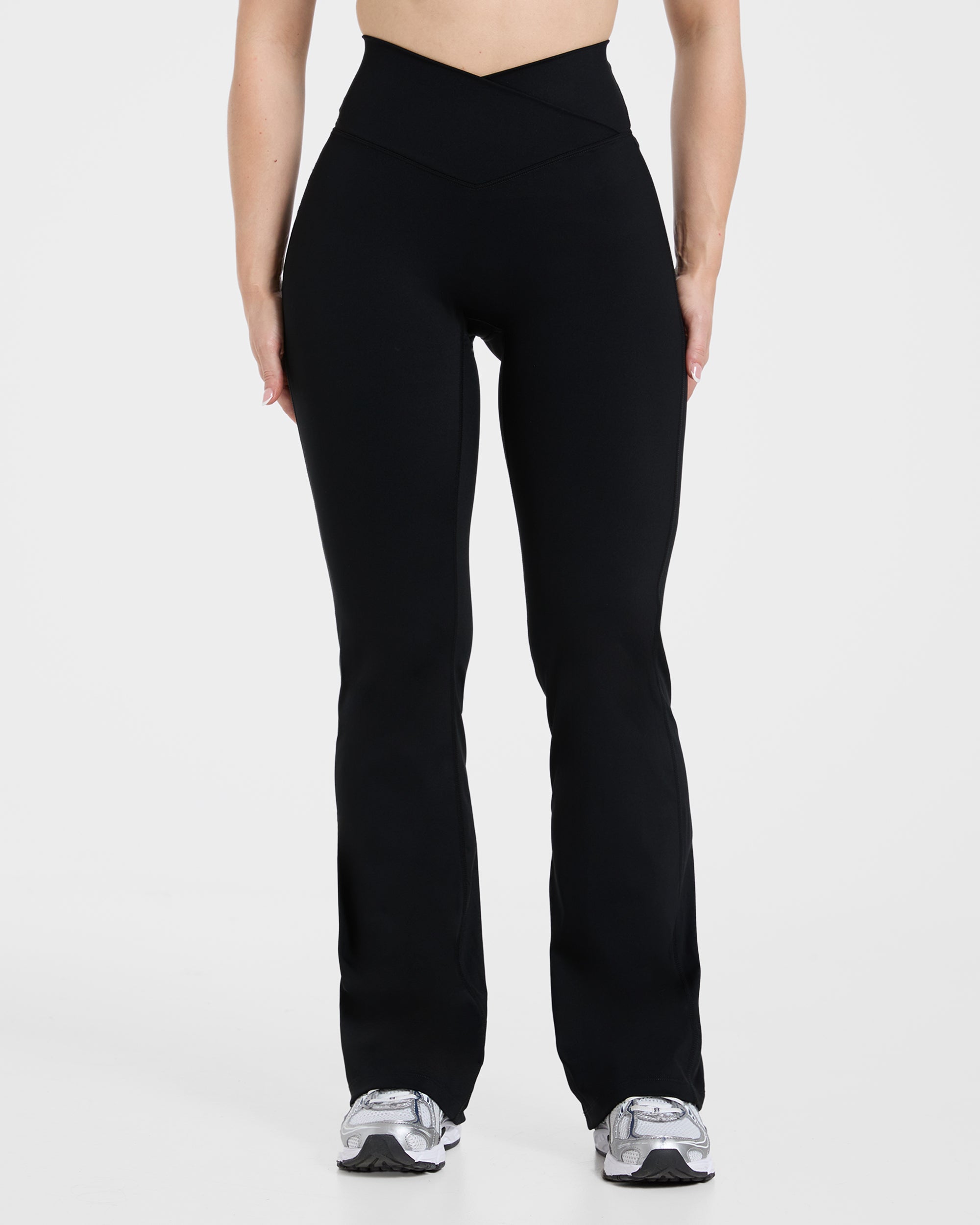 Sculpt Wrap Flared Leggings - Schwarz