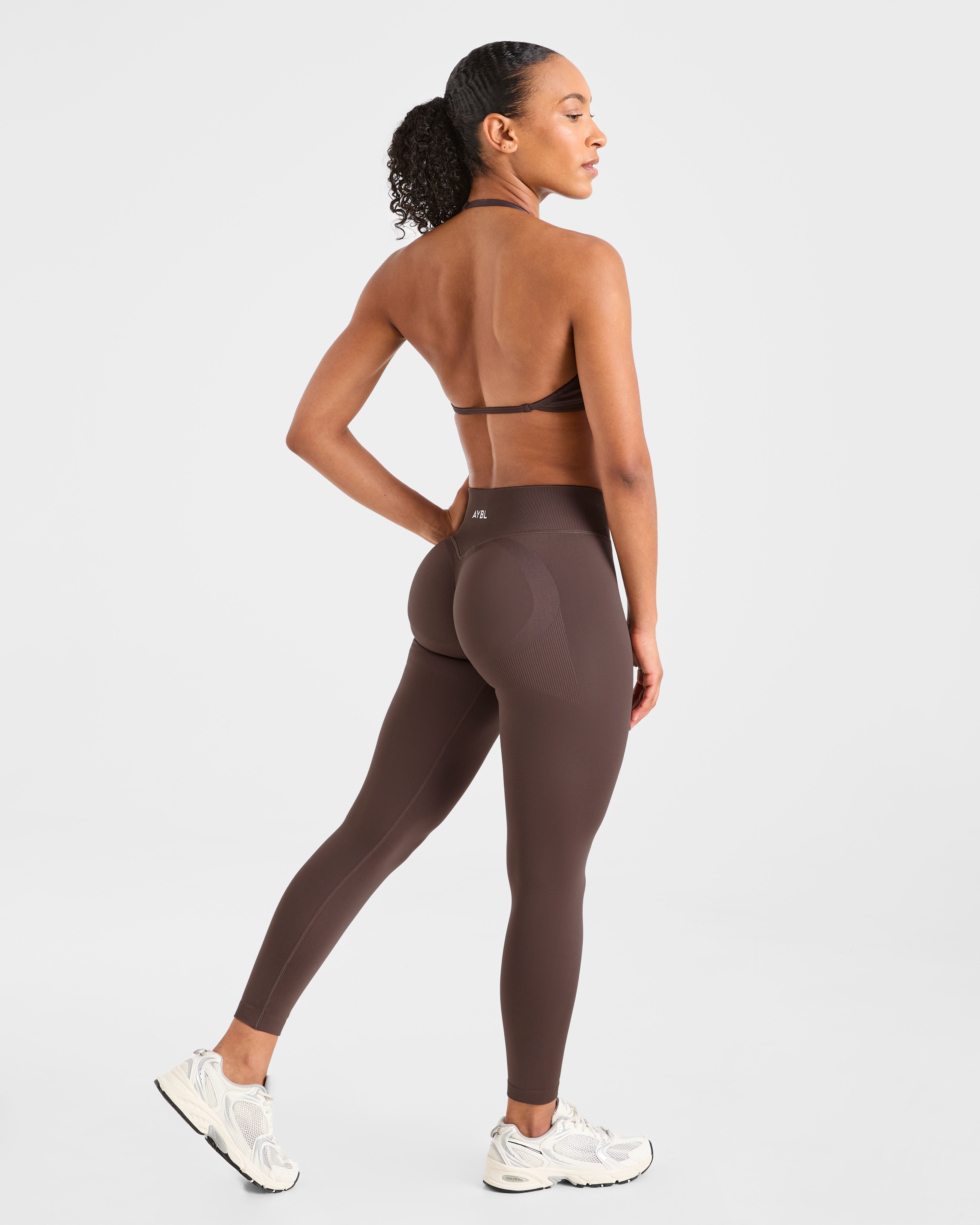 Adapt Seamless Strappy Sports Bra - Braun