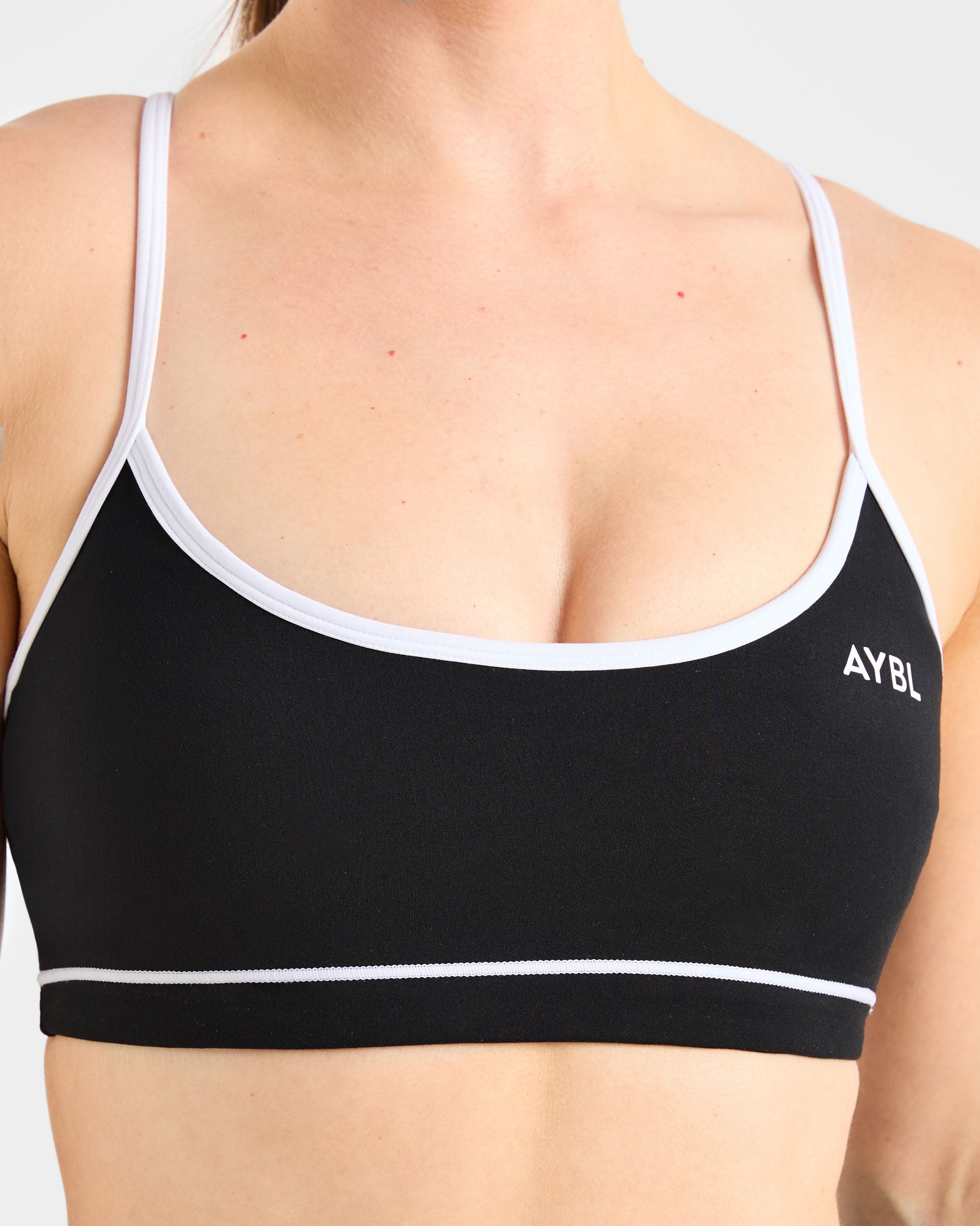 Form Sports Bra - Schwarz