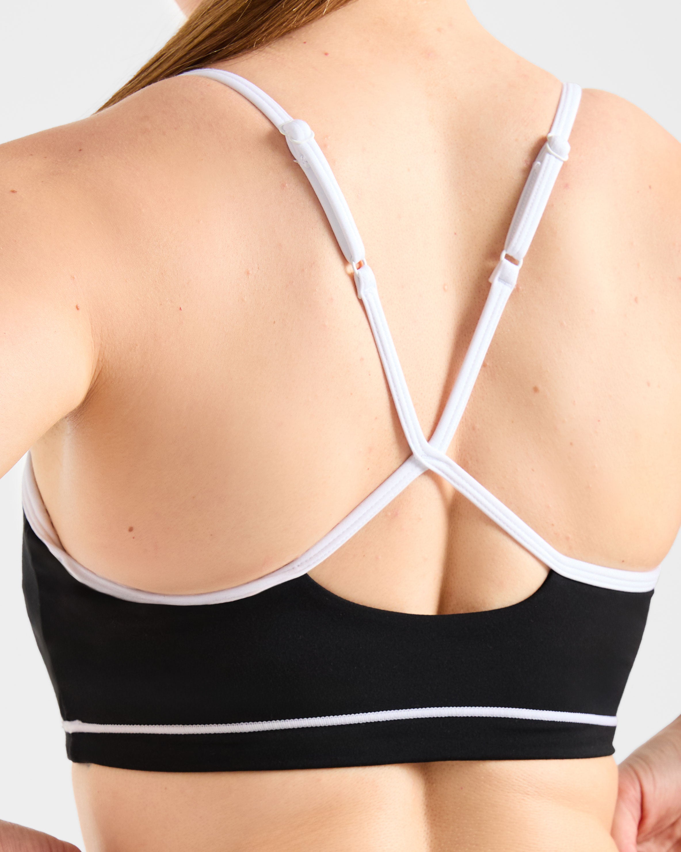 Form Sports Bra - Schwarz