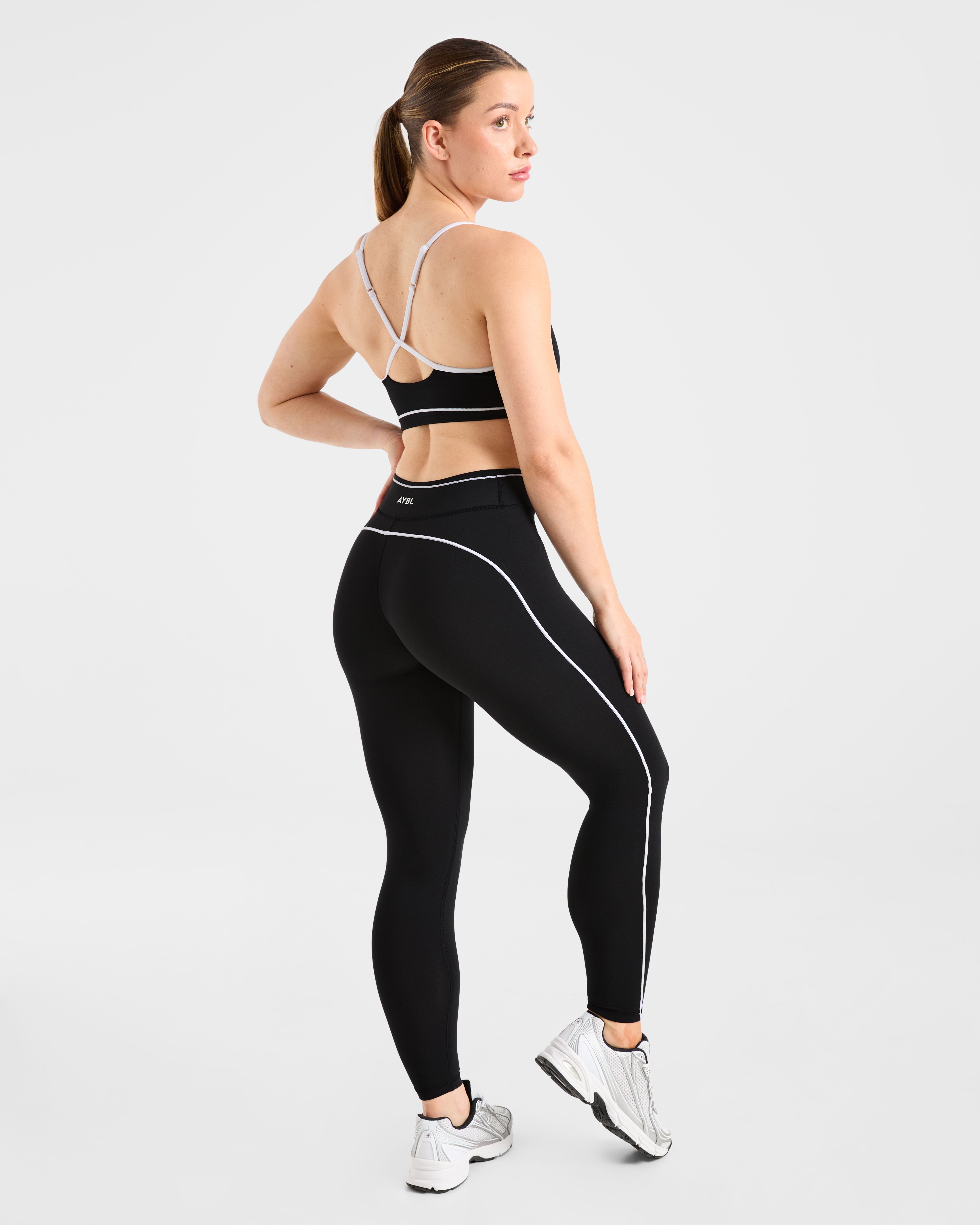 Form Sports Bra - Schwarz