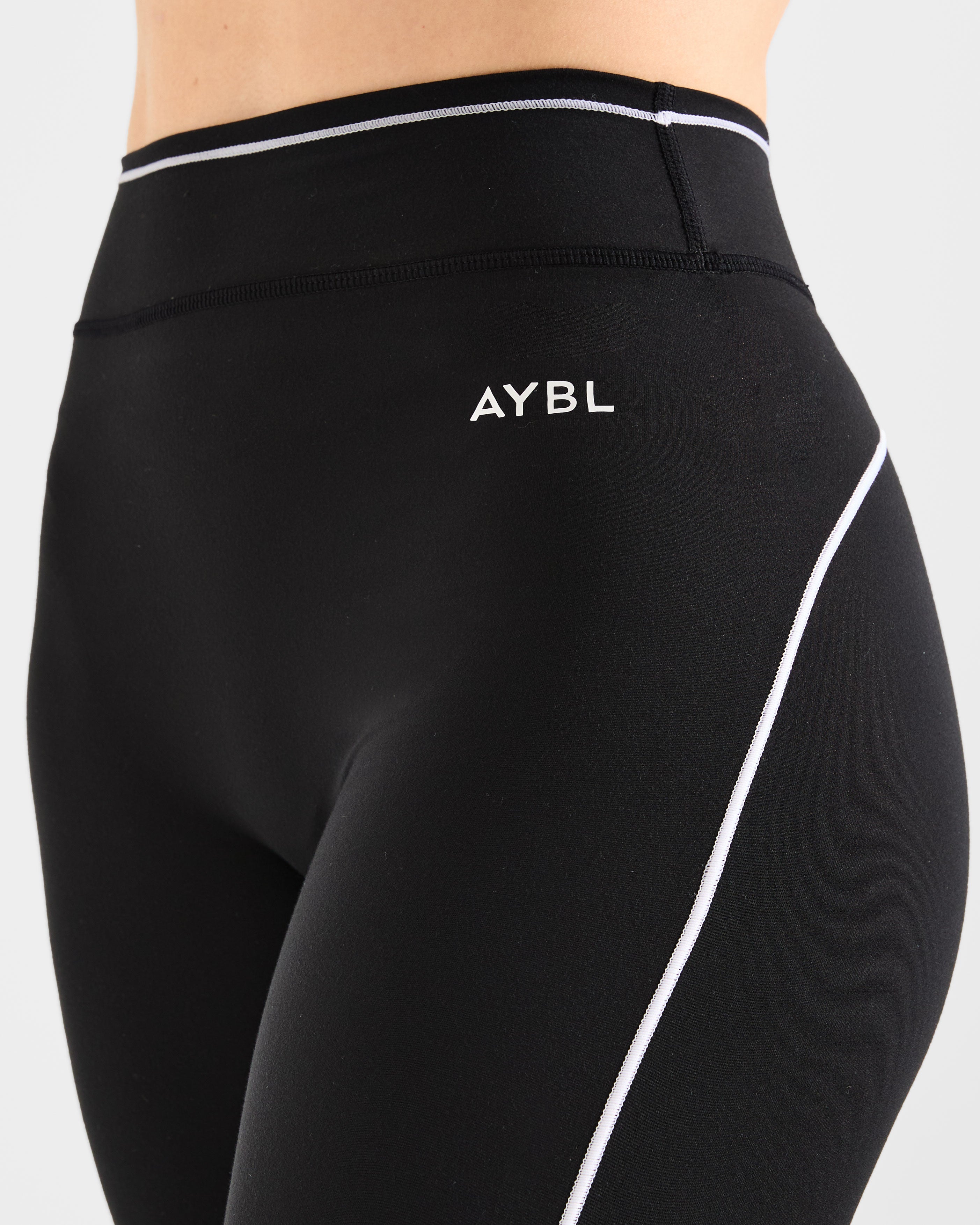 Form Leggings - Schwarz