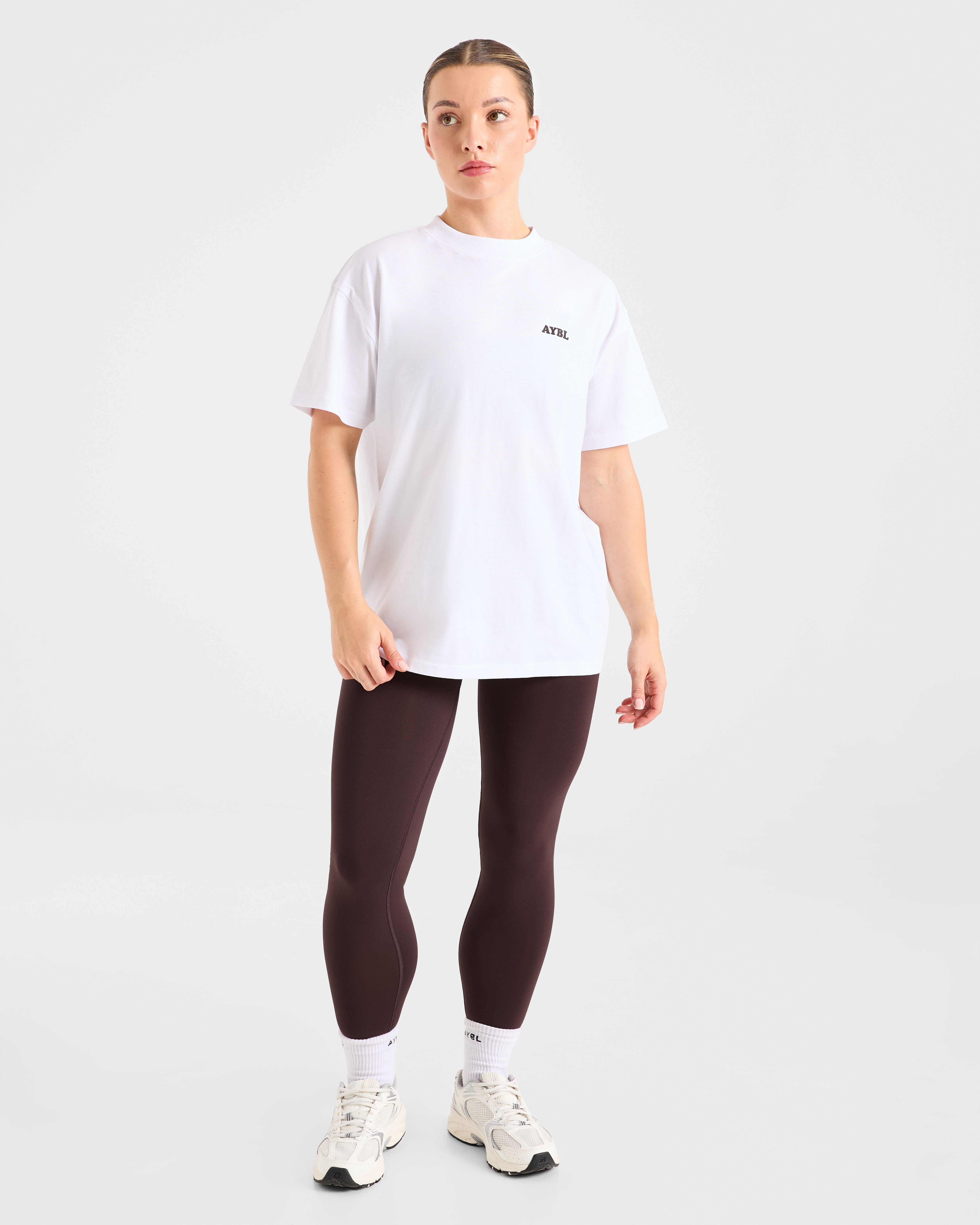Sports Club Wavy Oversized T Shirt - Weiß/Cocoa Brown