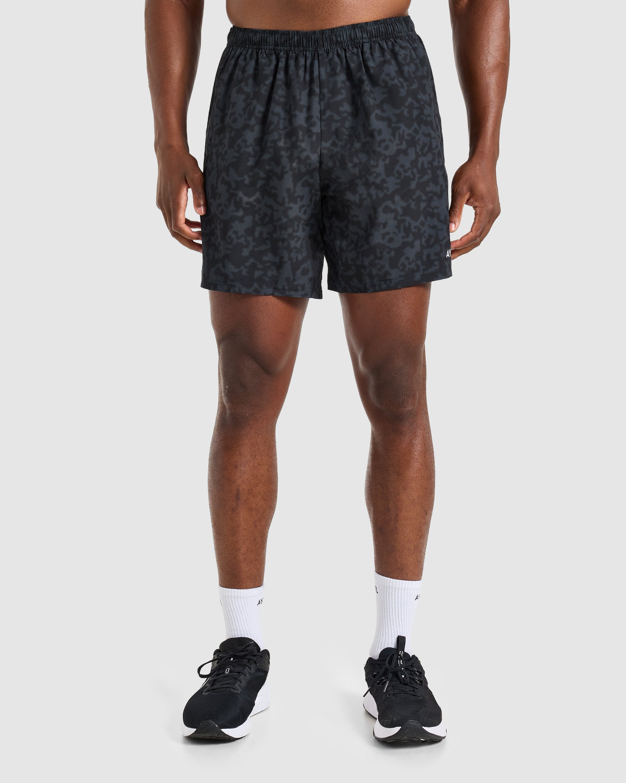 Core 7" Shorts - Schwarz Camo
