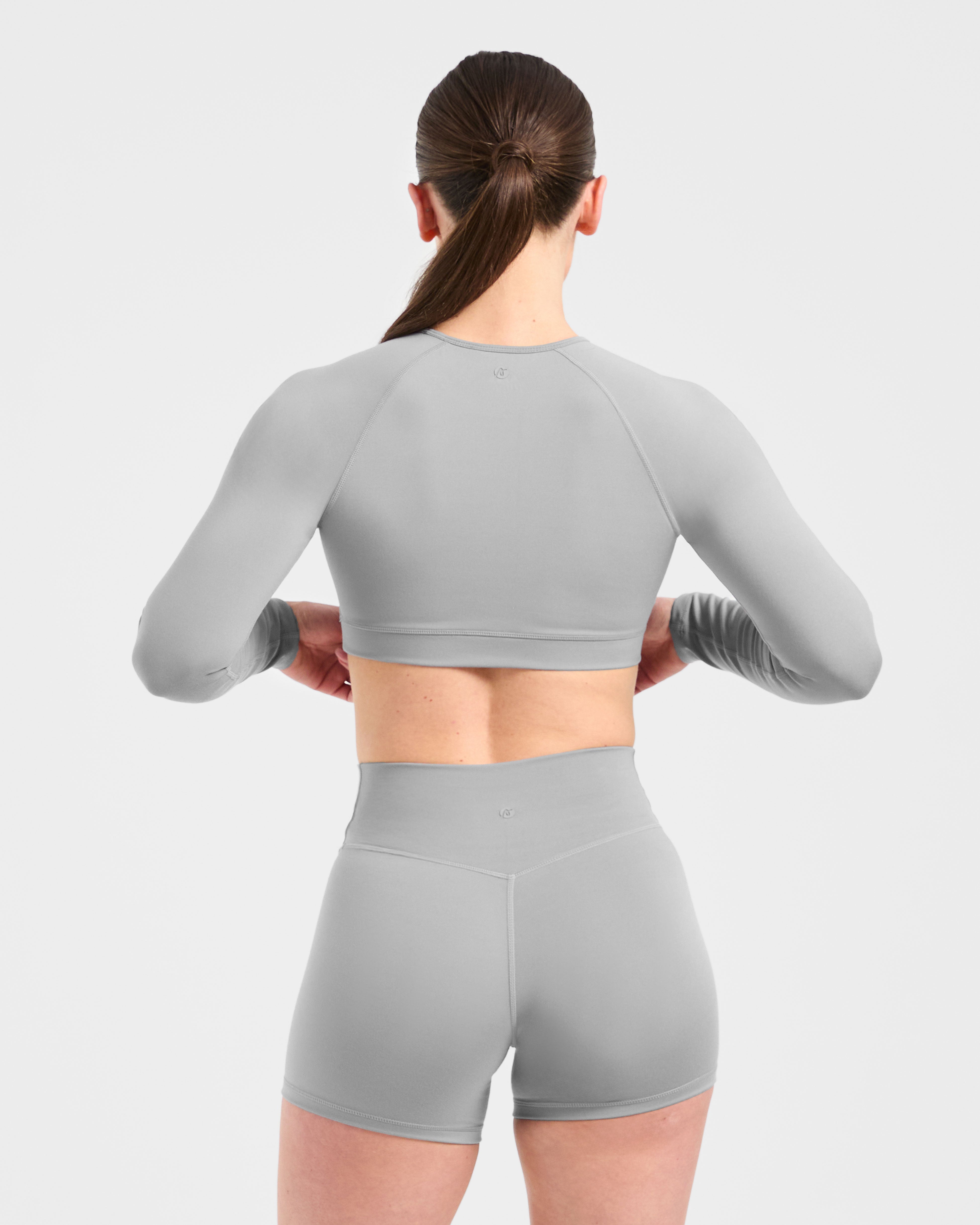 Staple Long Sleeve Crop Top - Grau