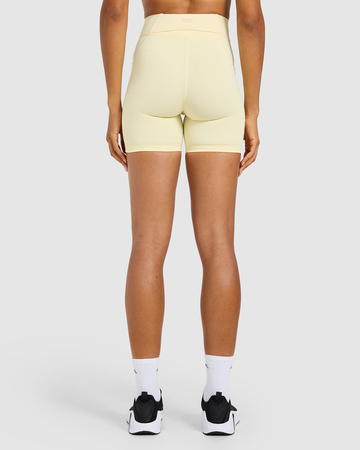 Run Pocket Shorts - Butter Gelb