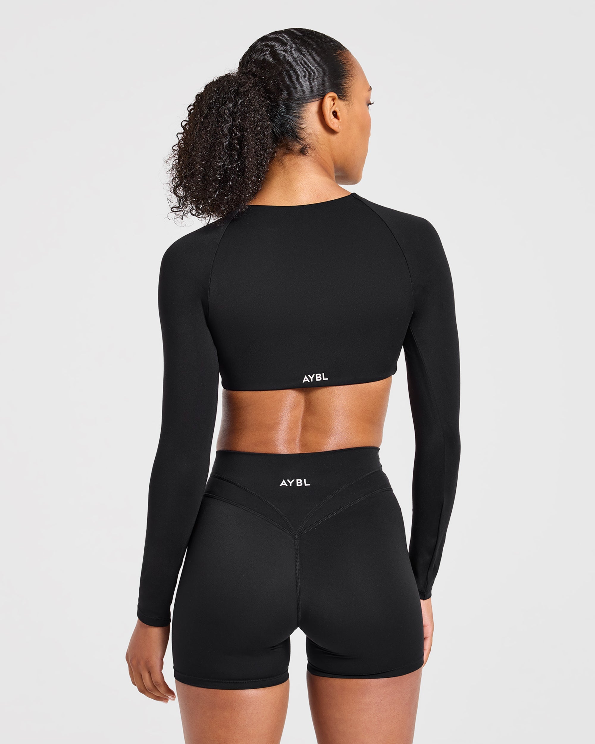 Engage Long Sleeve Crop Top - Schwarz