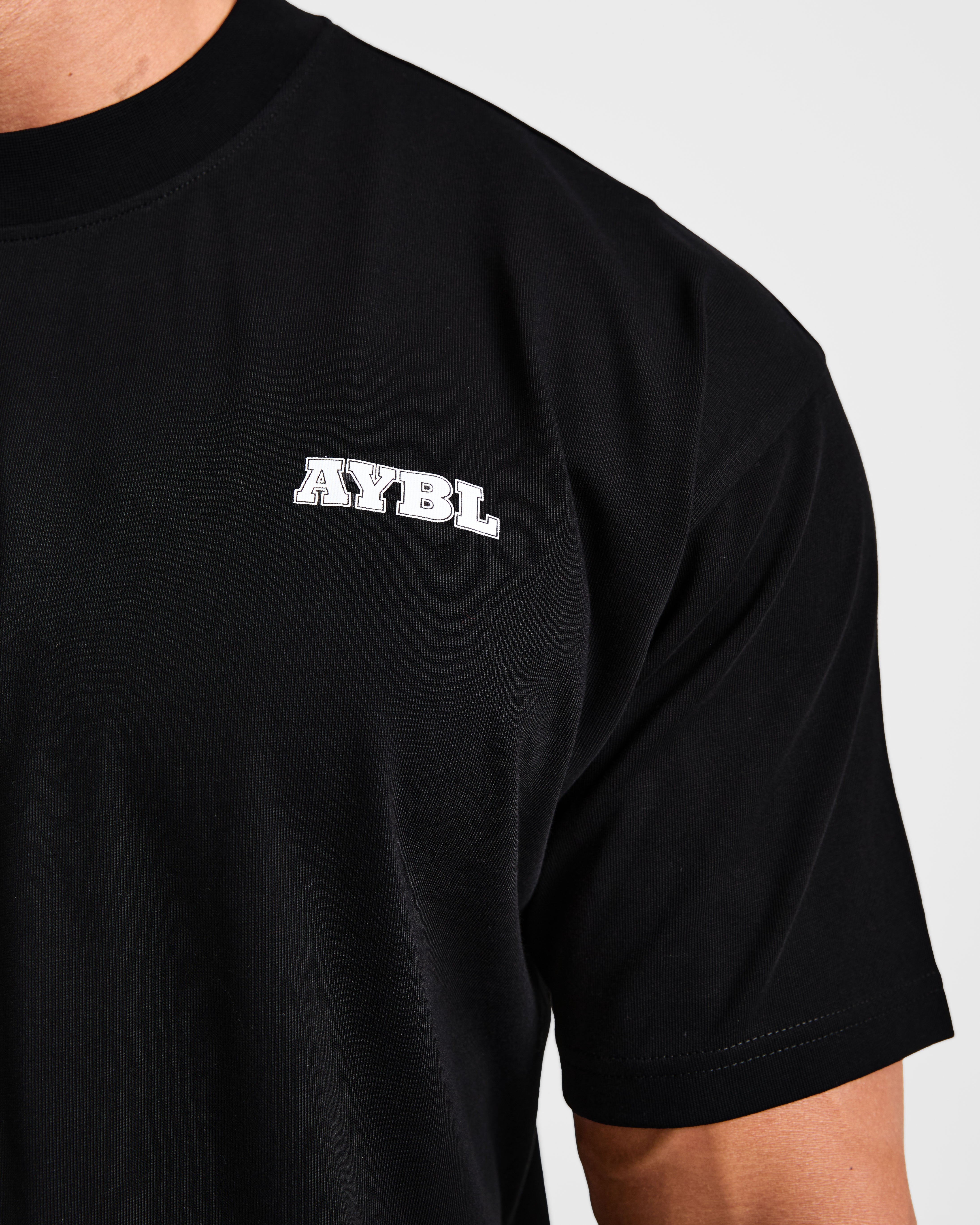 Global Oversized T Shirt - Schwarz/Rot