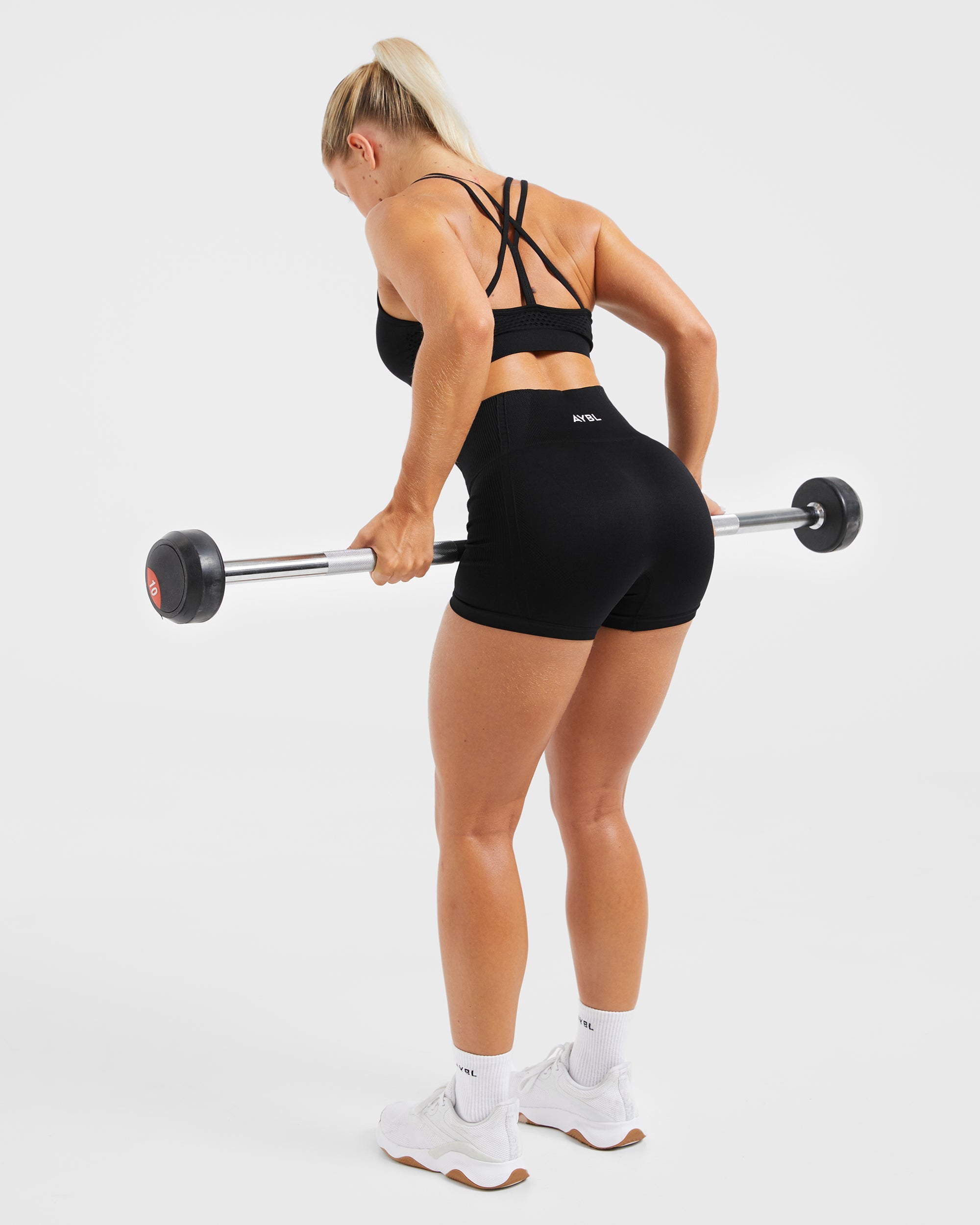 Essential Seamless Strappy Sports Bra - Schwarz