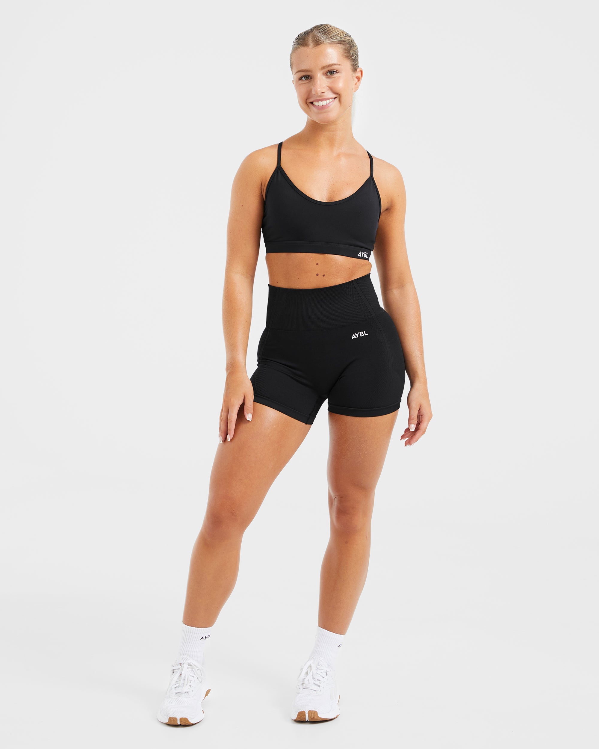 Essential V Neck Sports Bra - Schwarz