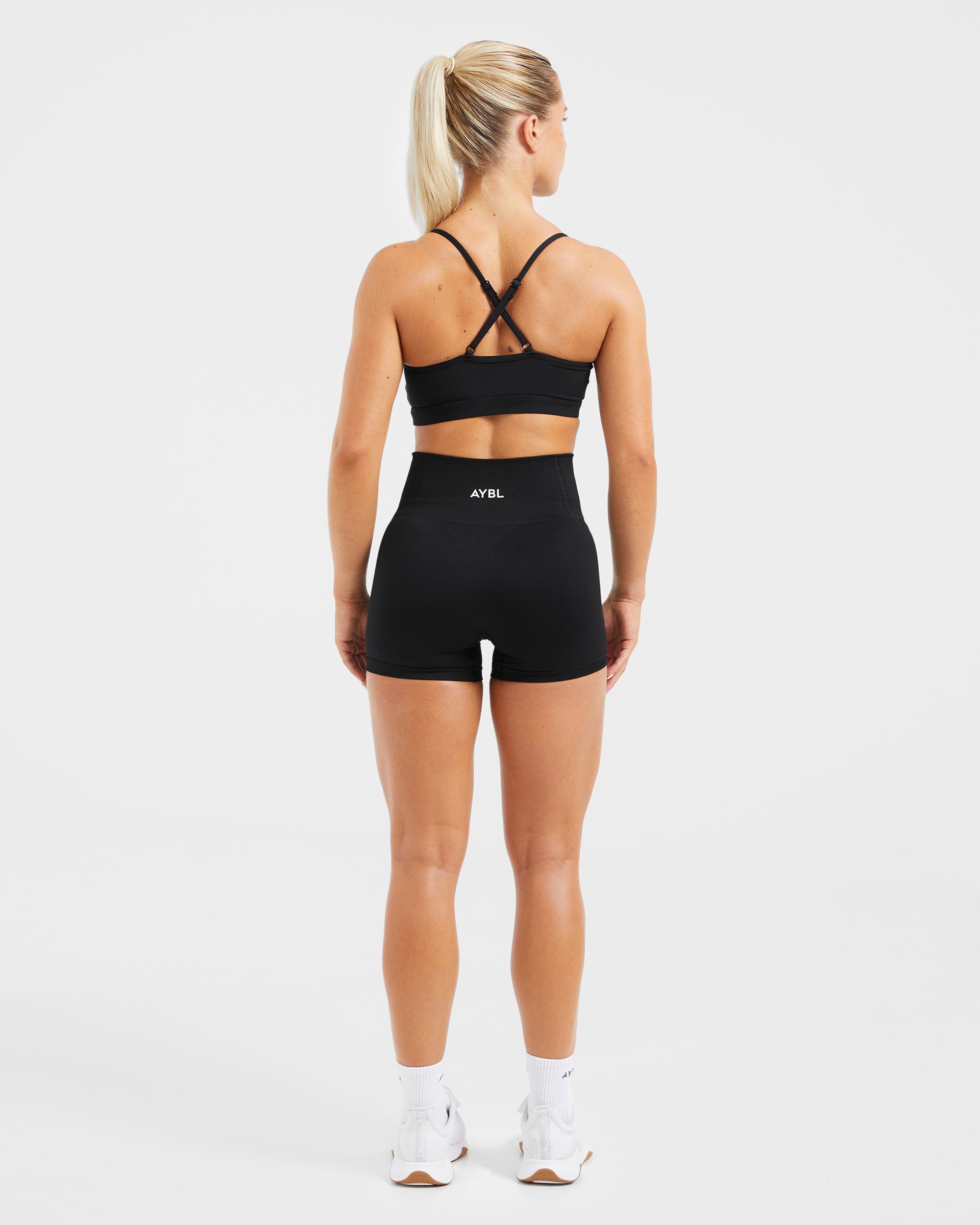 Essential V Neck Sports Bra - Schwarz