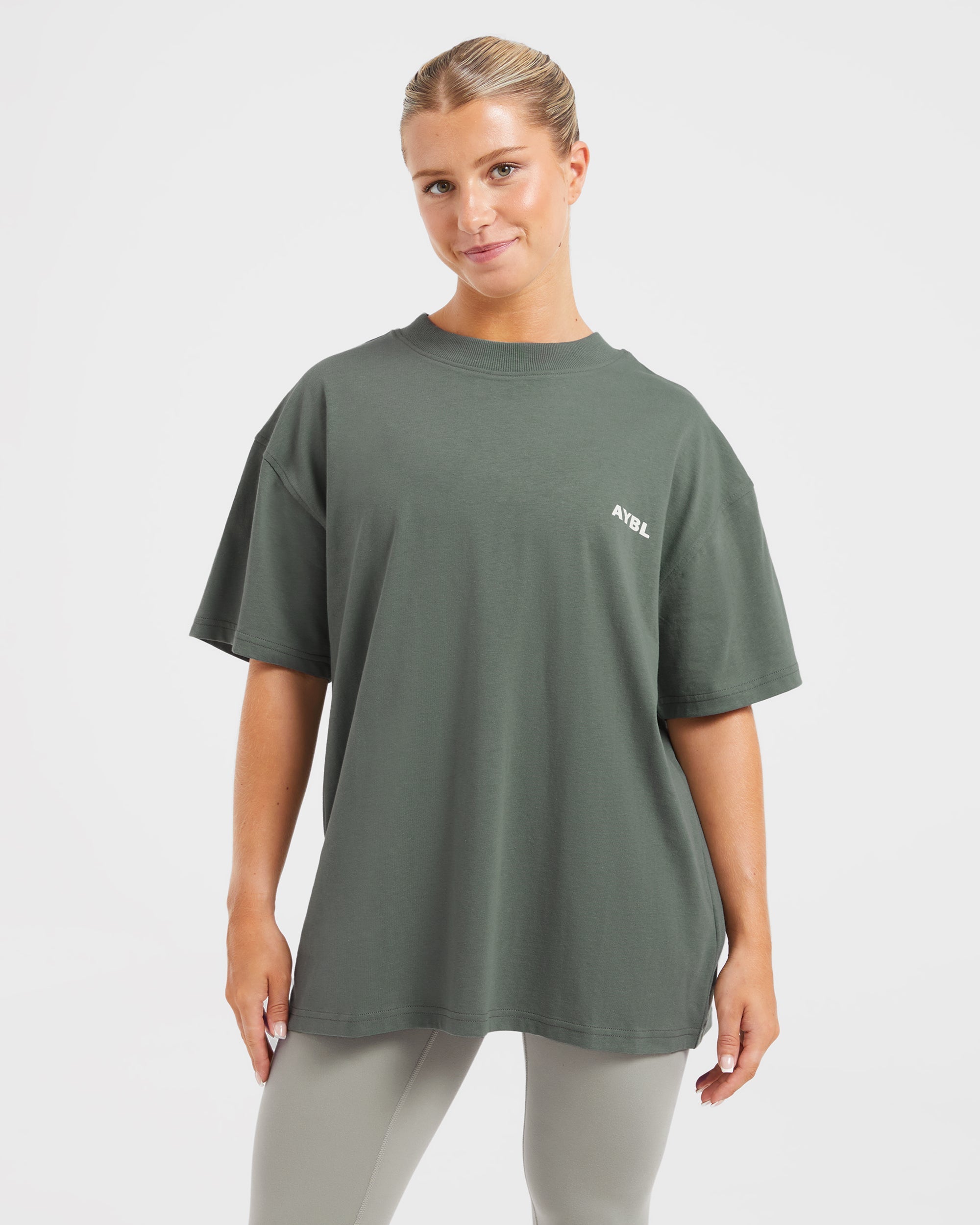AYBL Lift Italic Oversized T Shirt - Grün/Off Weiß