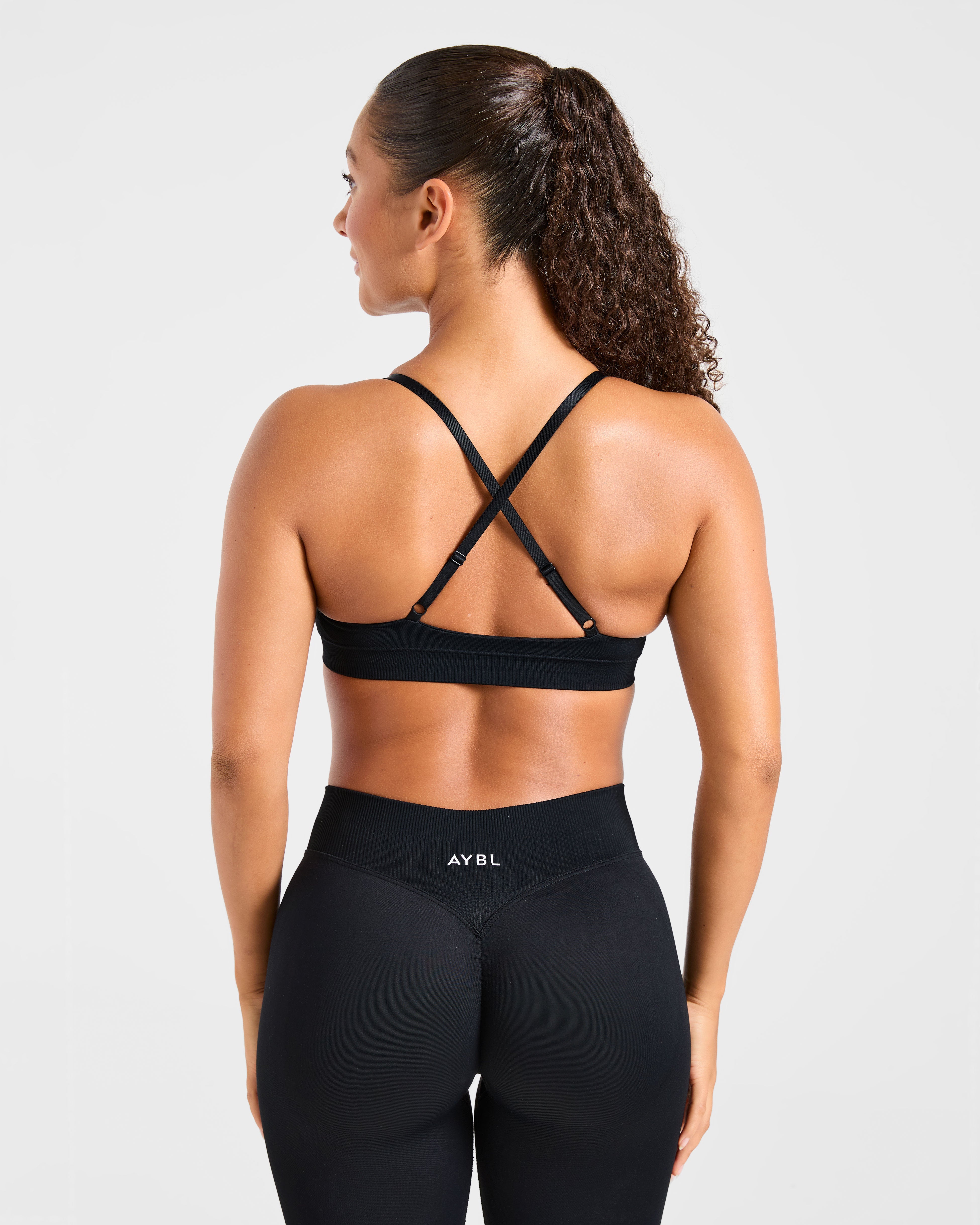 Enhance Seamless Sports Bra - Schwarz