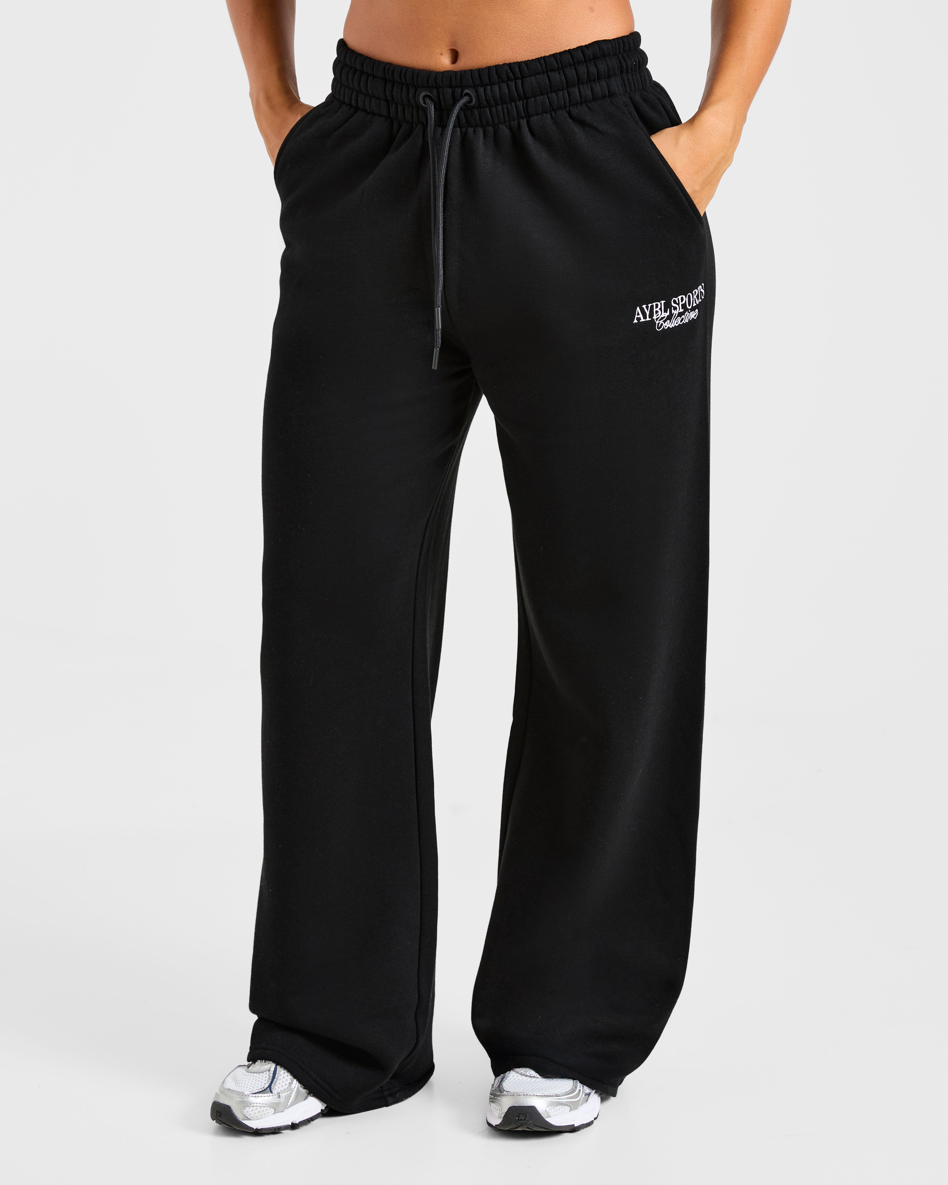 Sports Collective Oversized Straight Leg Joggers - Schwarz