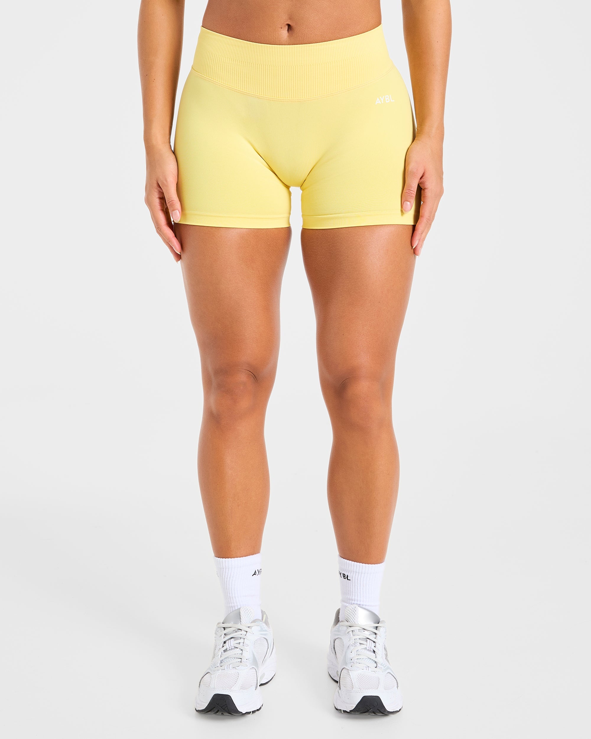 Enhance Seamless Shorts | 3.5" - Bright Gelb