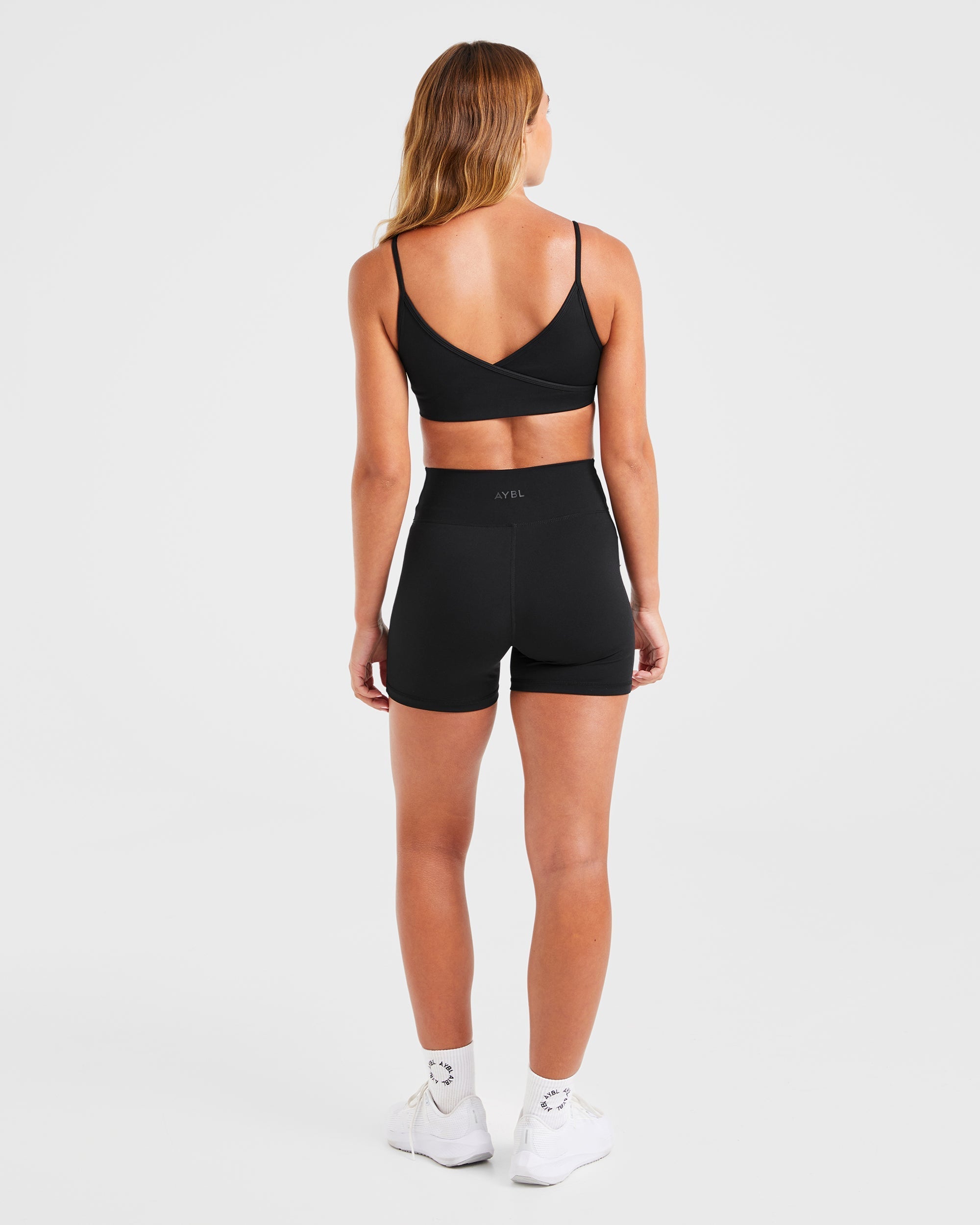 Sculpt Wrap Sports Bra - Schwarz