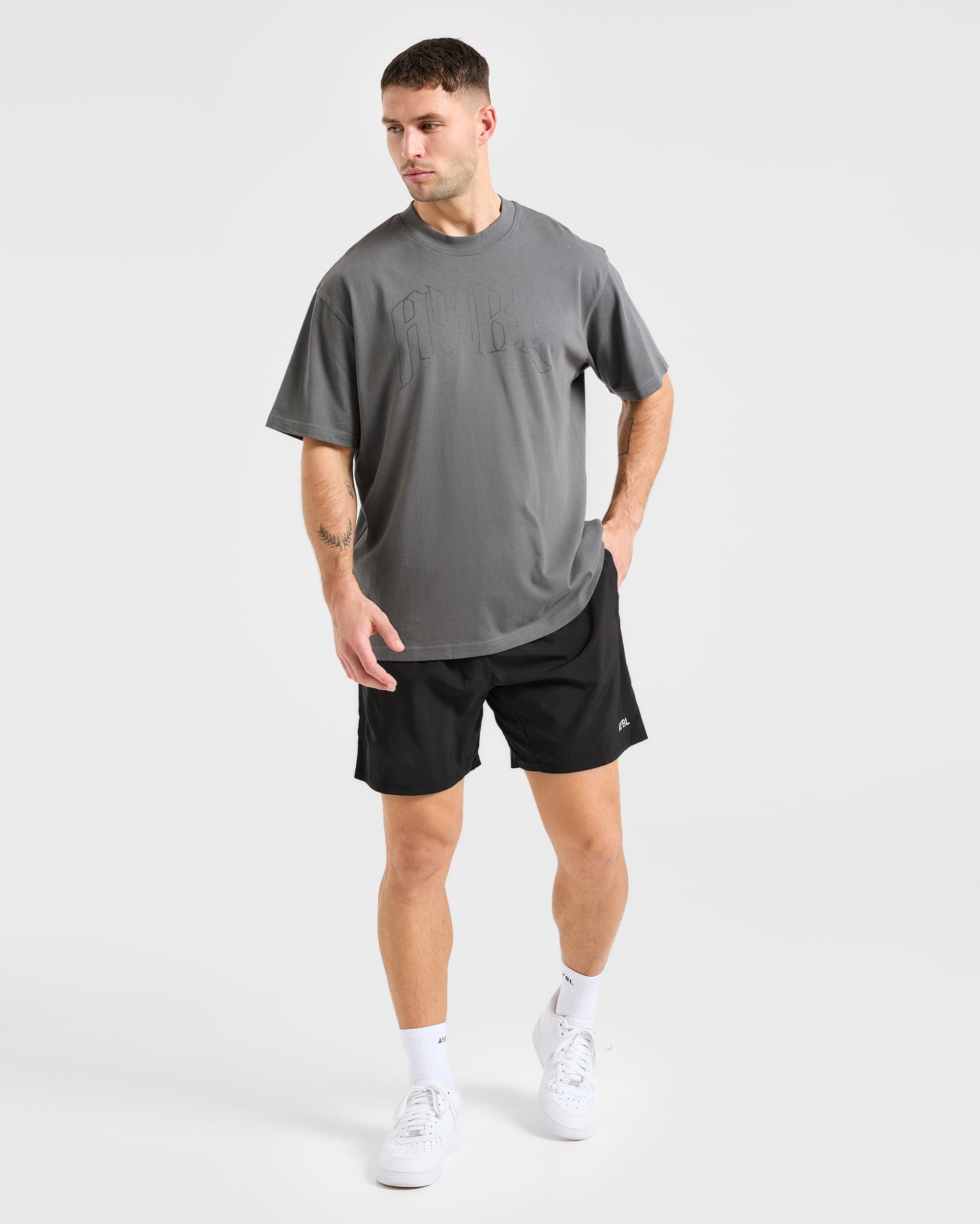 Core 7" Shorts - Schwarz