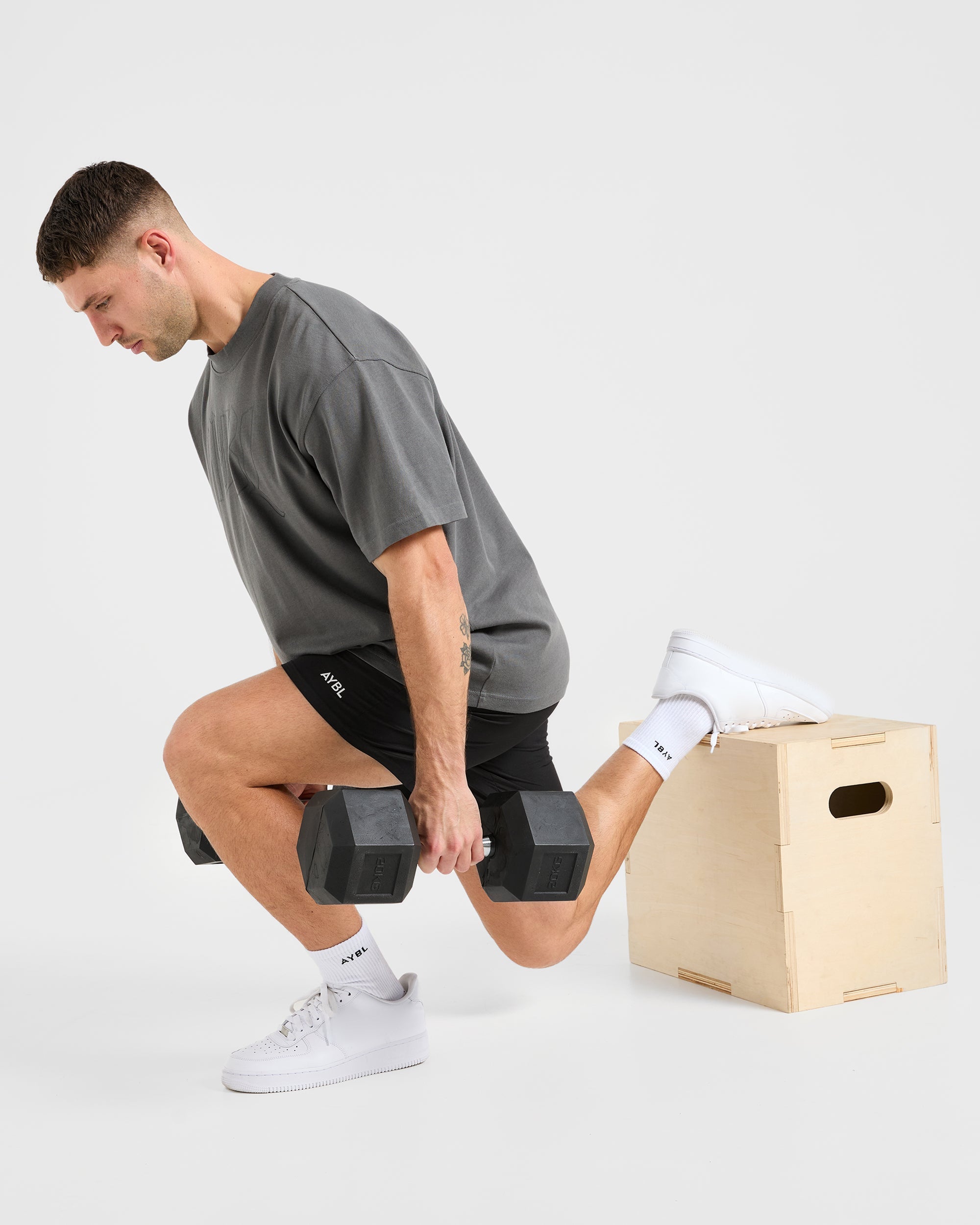 Core 7" Shorts - Schwarz