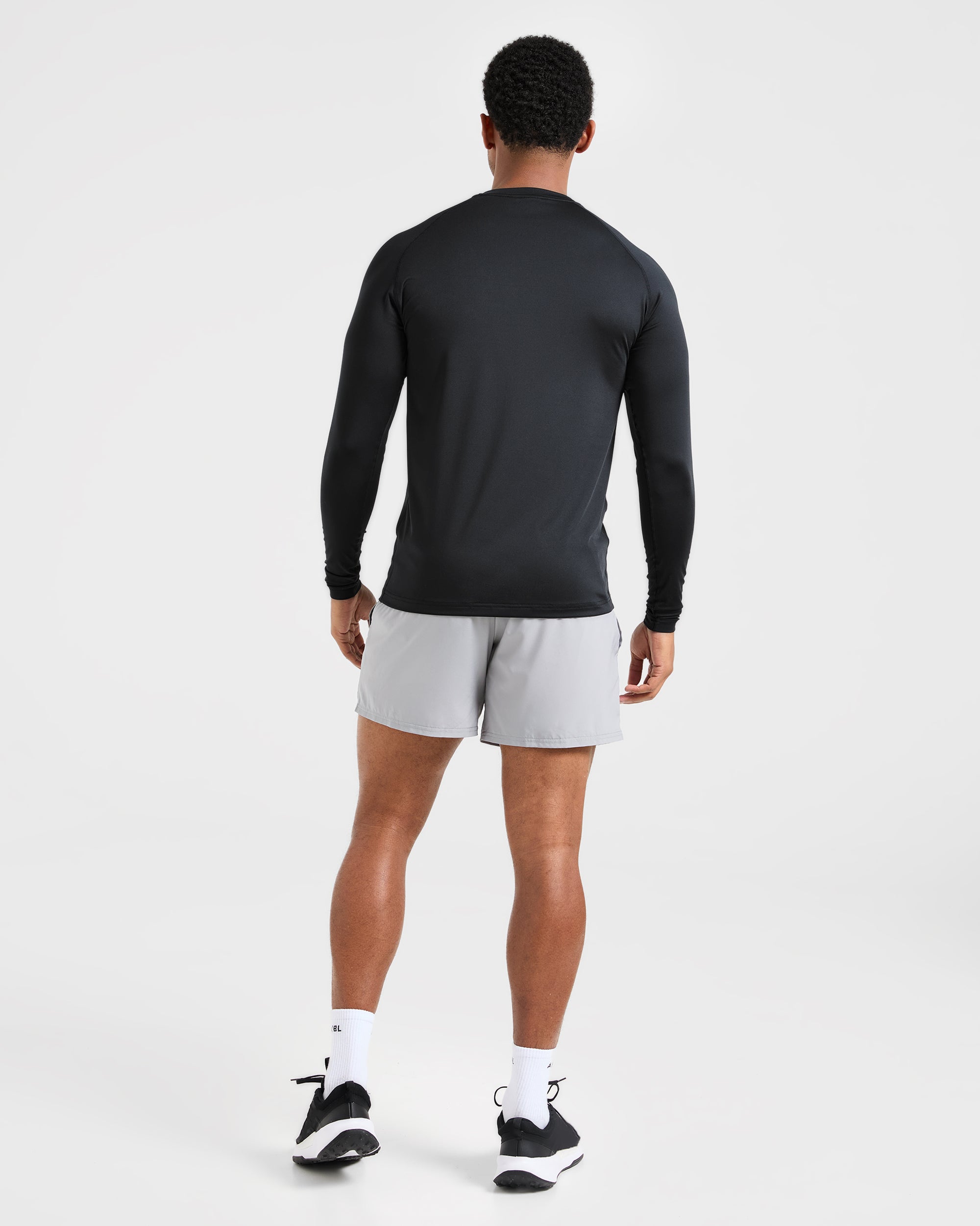 Essential Long Sleeve T Shirt - Schwarz