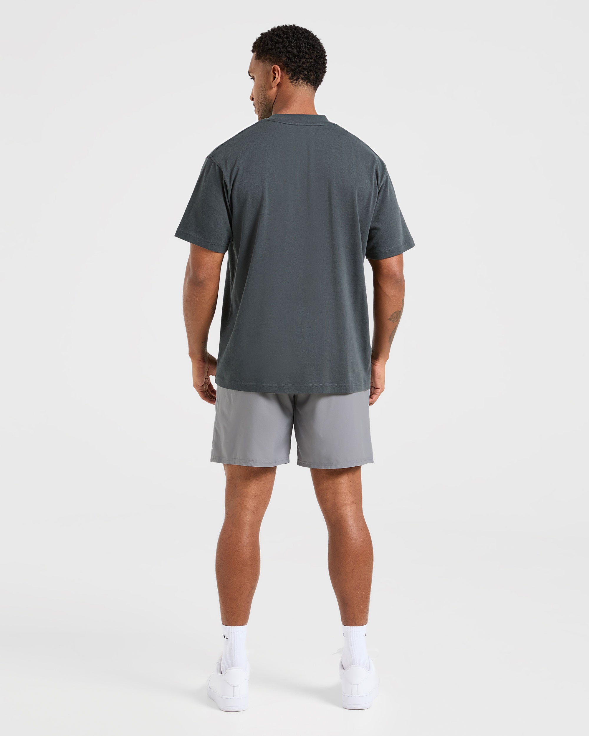 Core 7" Shorts - Grau