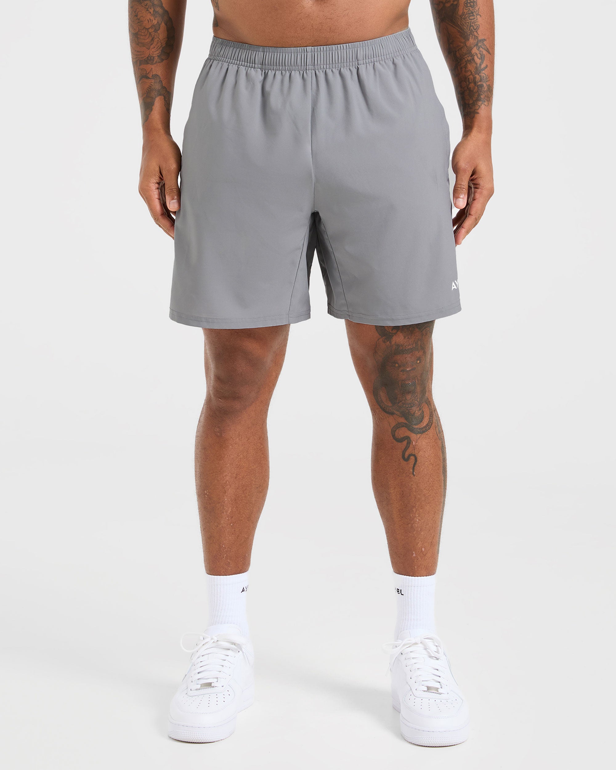 Core 7" Shorts - Grau