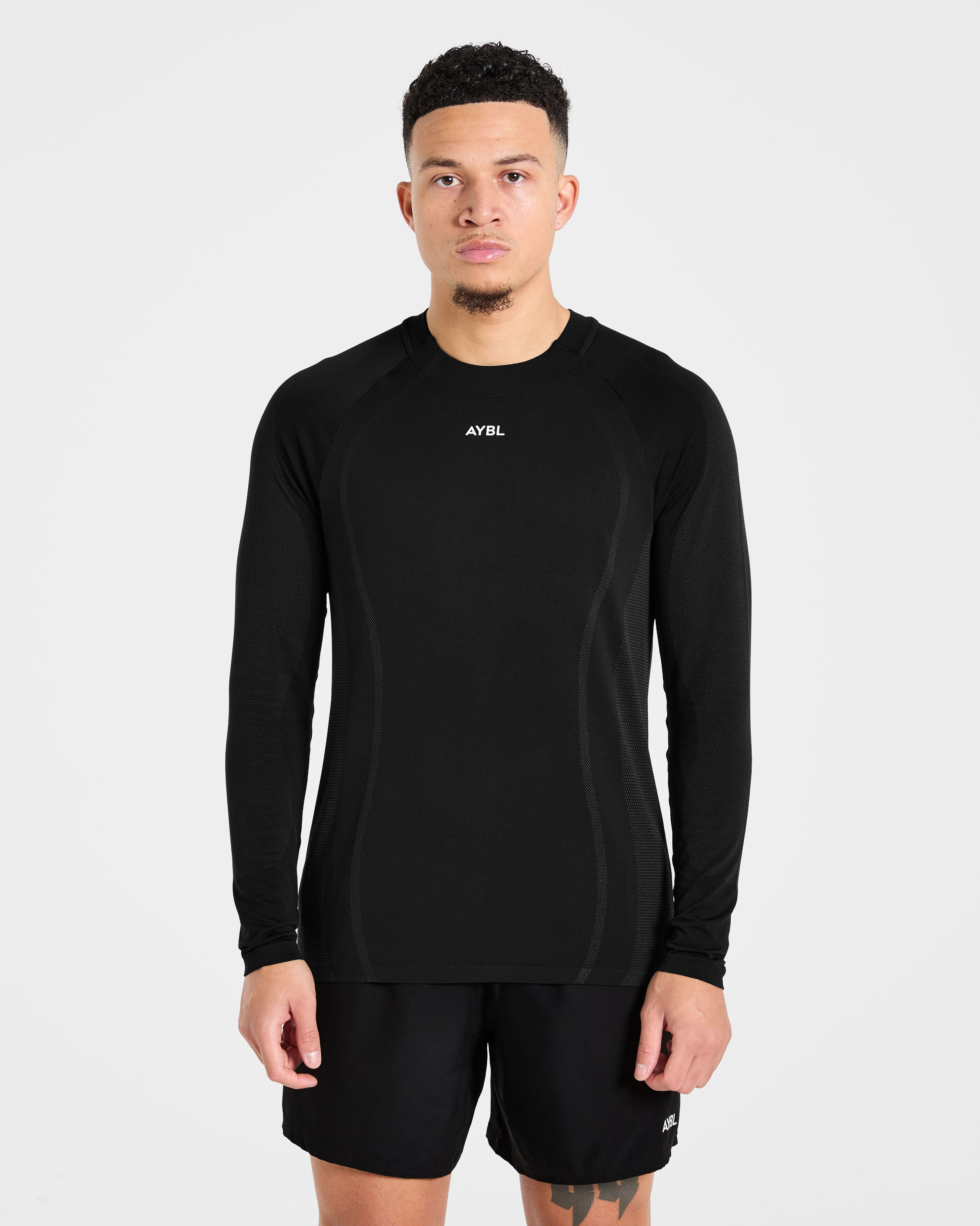 Attain Seamless Long Sleeve T Shirt - Schwarz