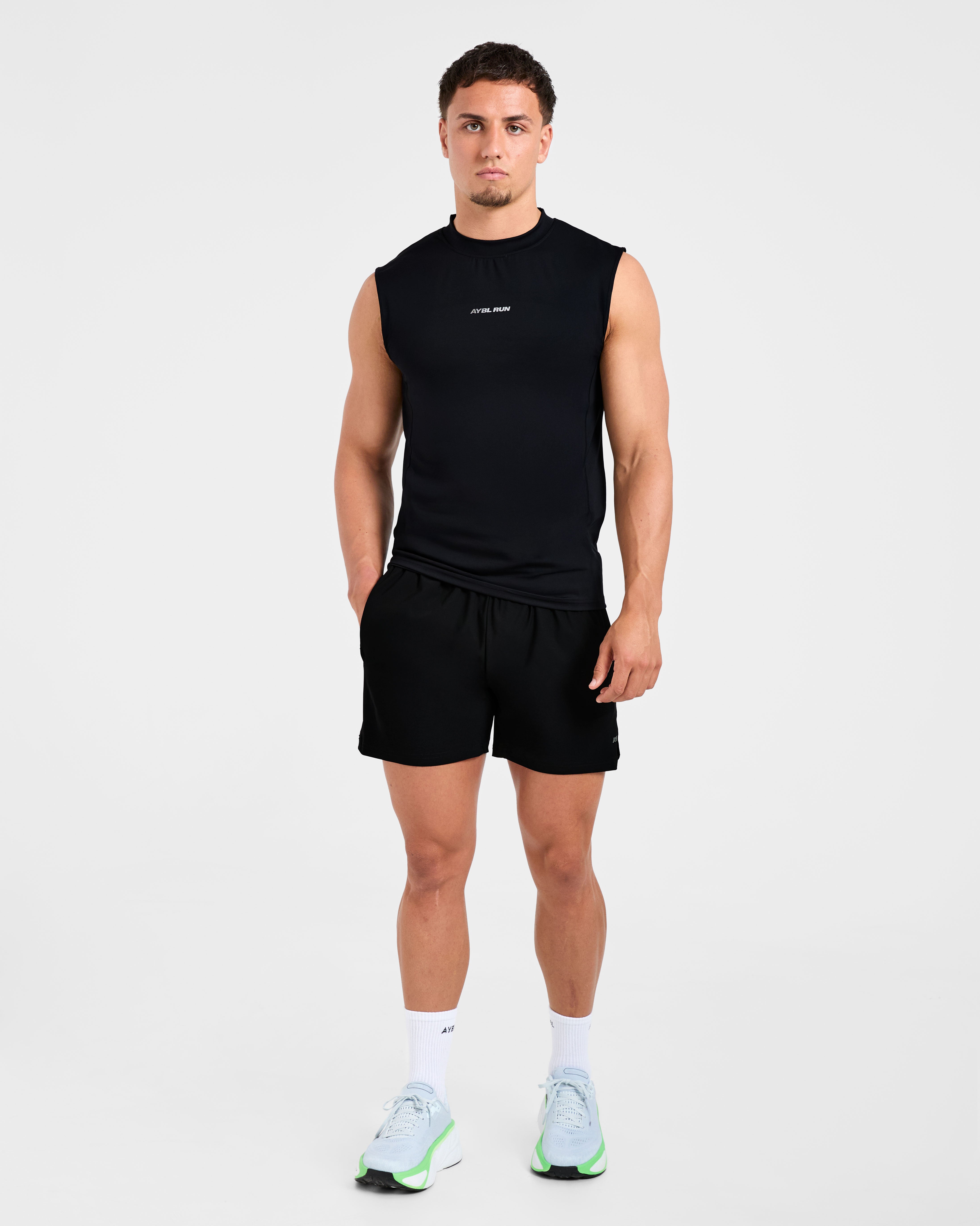 Run 5" Shorts - Schwarz
