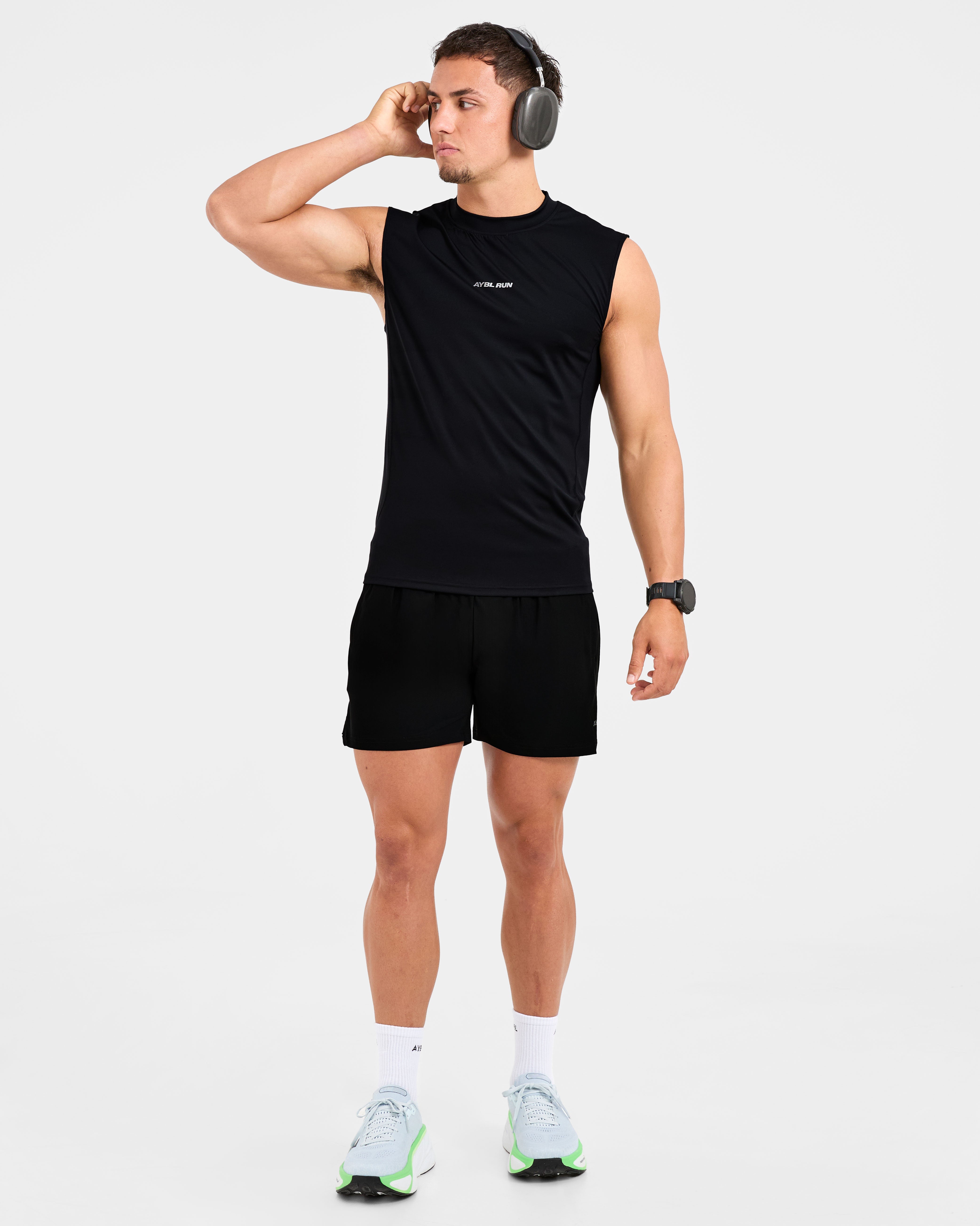 Run 5" Shorts - Schwarz