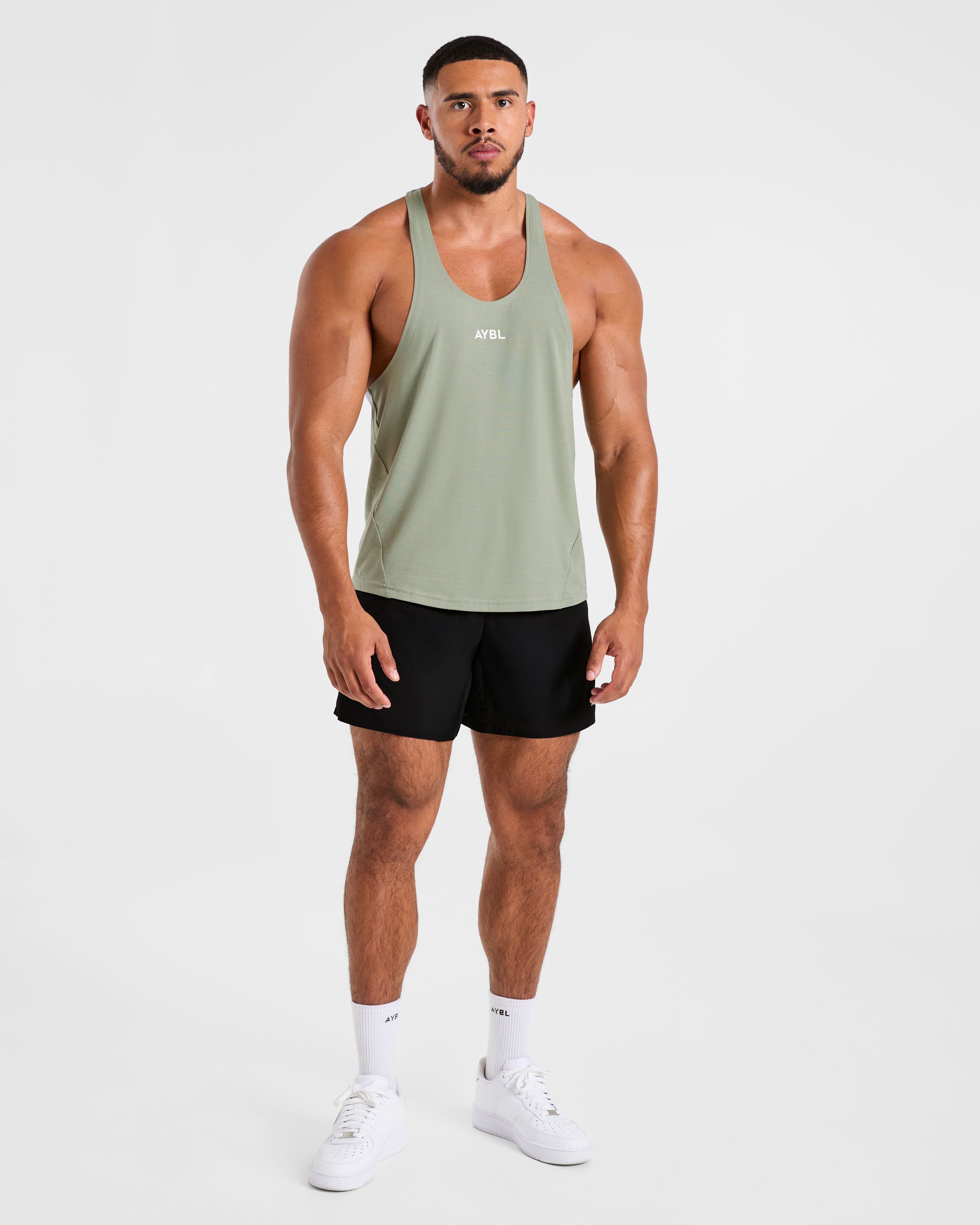 Essential Stringer - Muted Grün