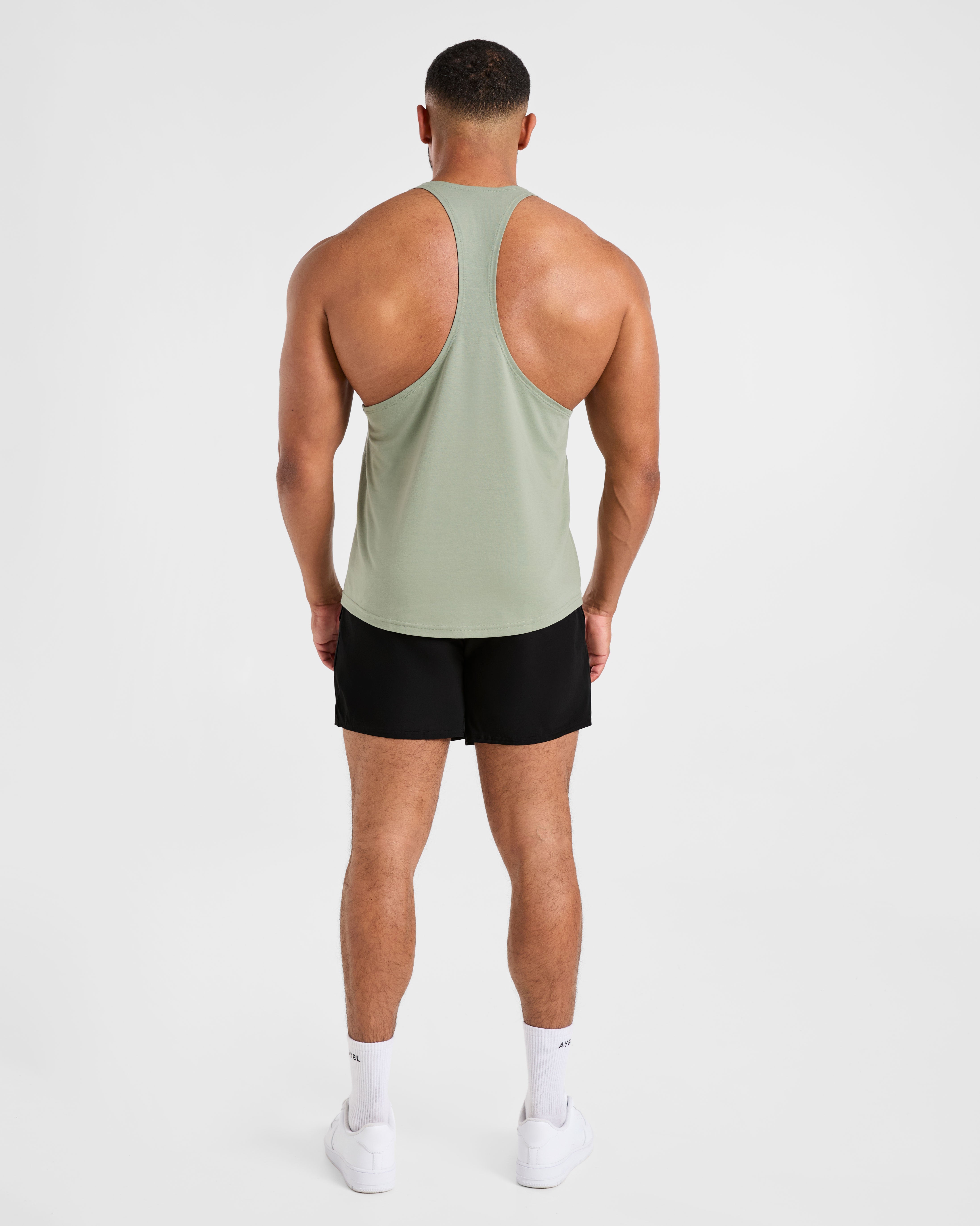 Essential Stringer - Muted Grün