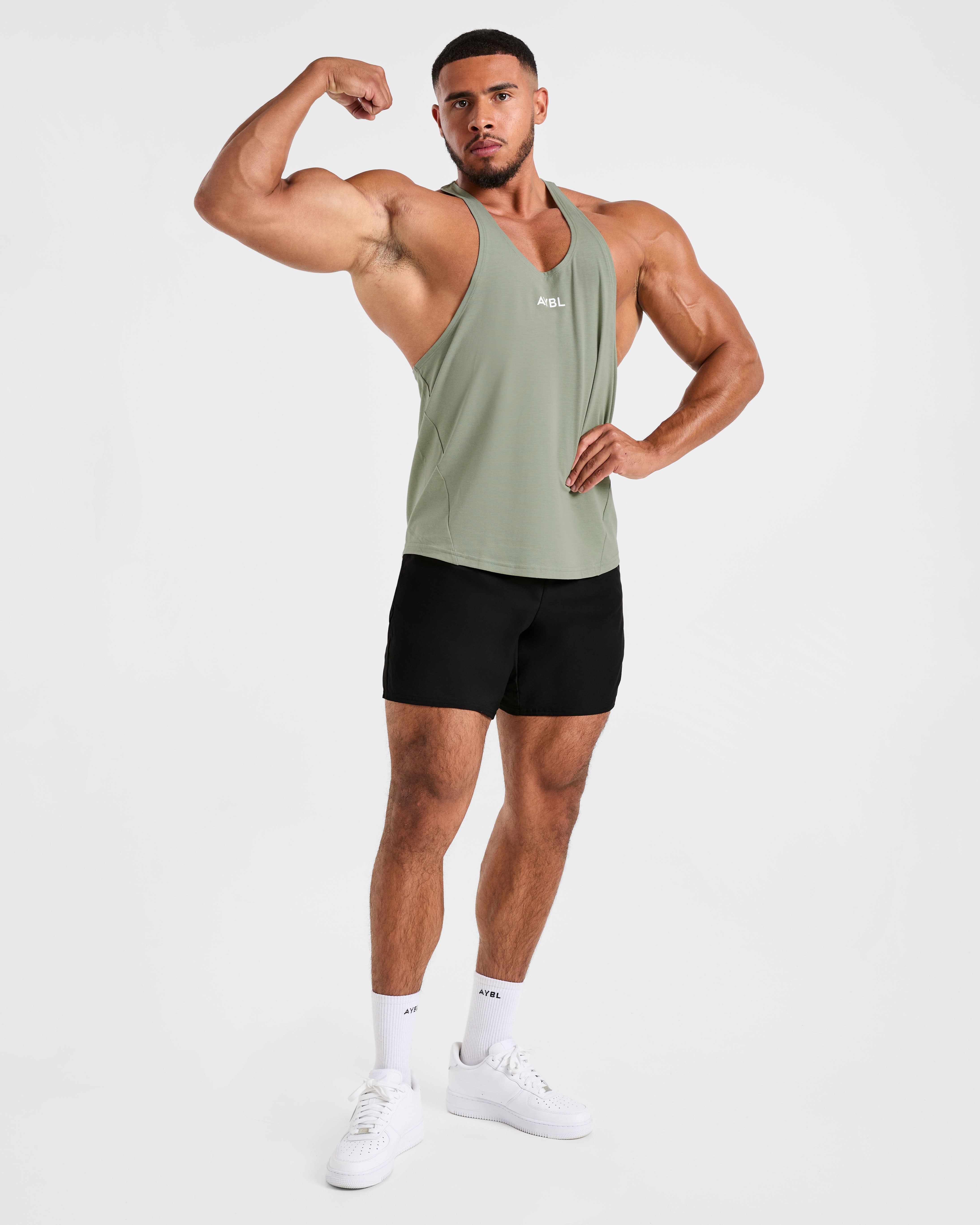 Essential Stringer - Muted Grün