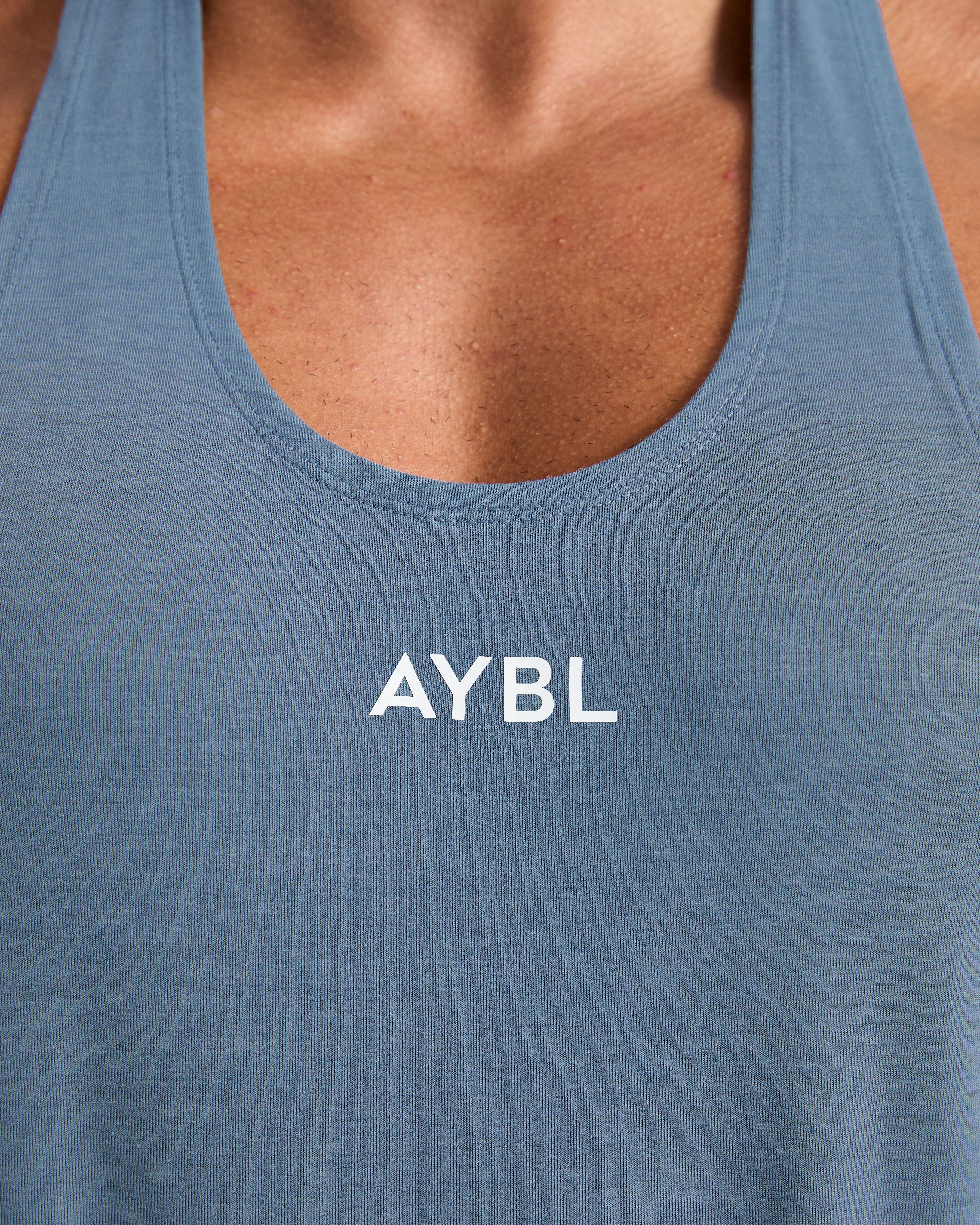 Essential Stringer - Slate Blau