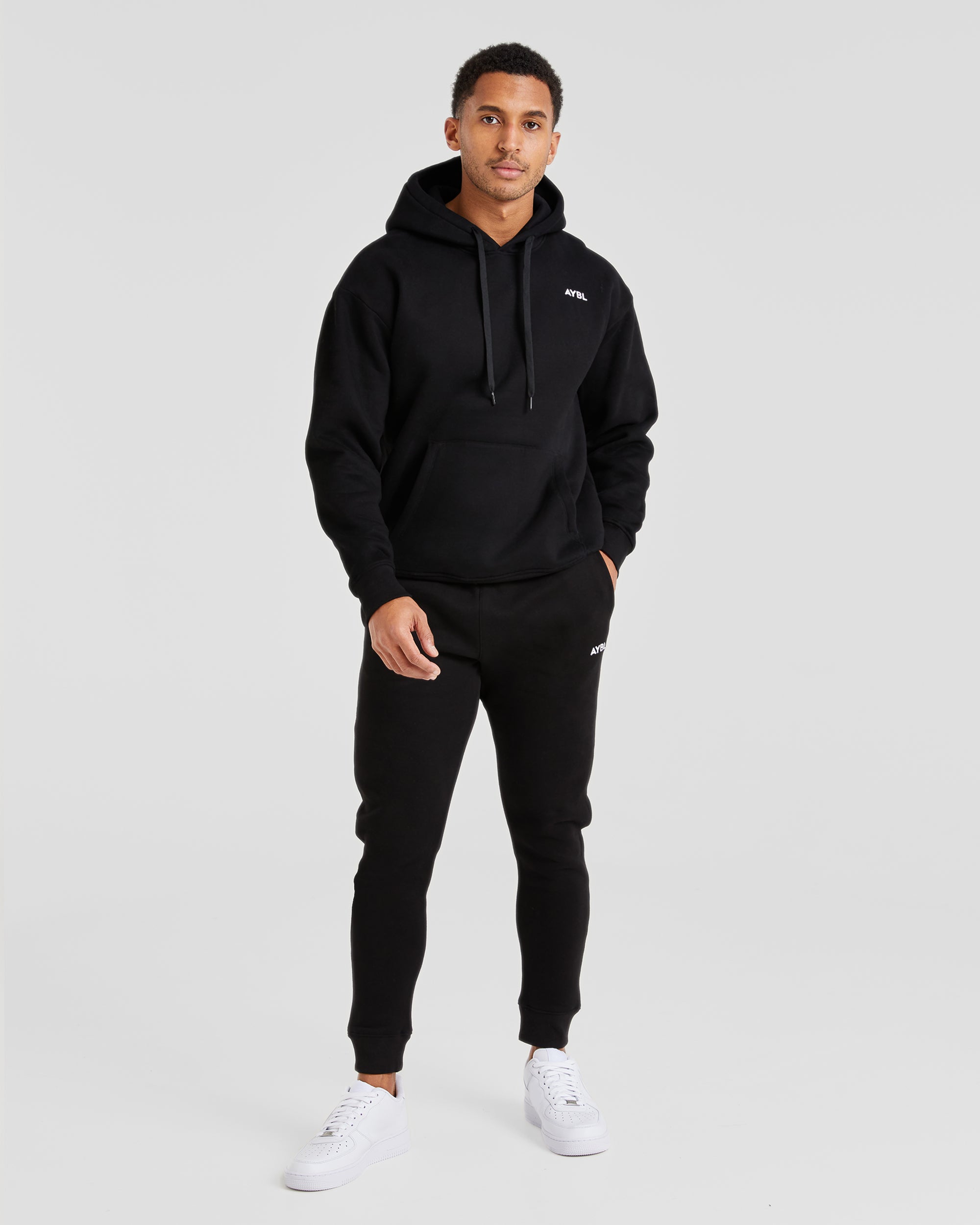 Essential Hoodie - Schwarz