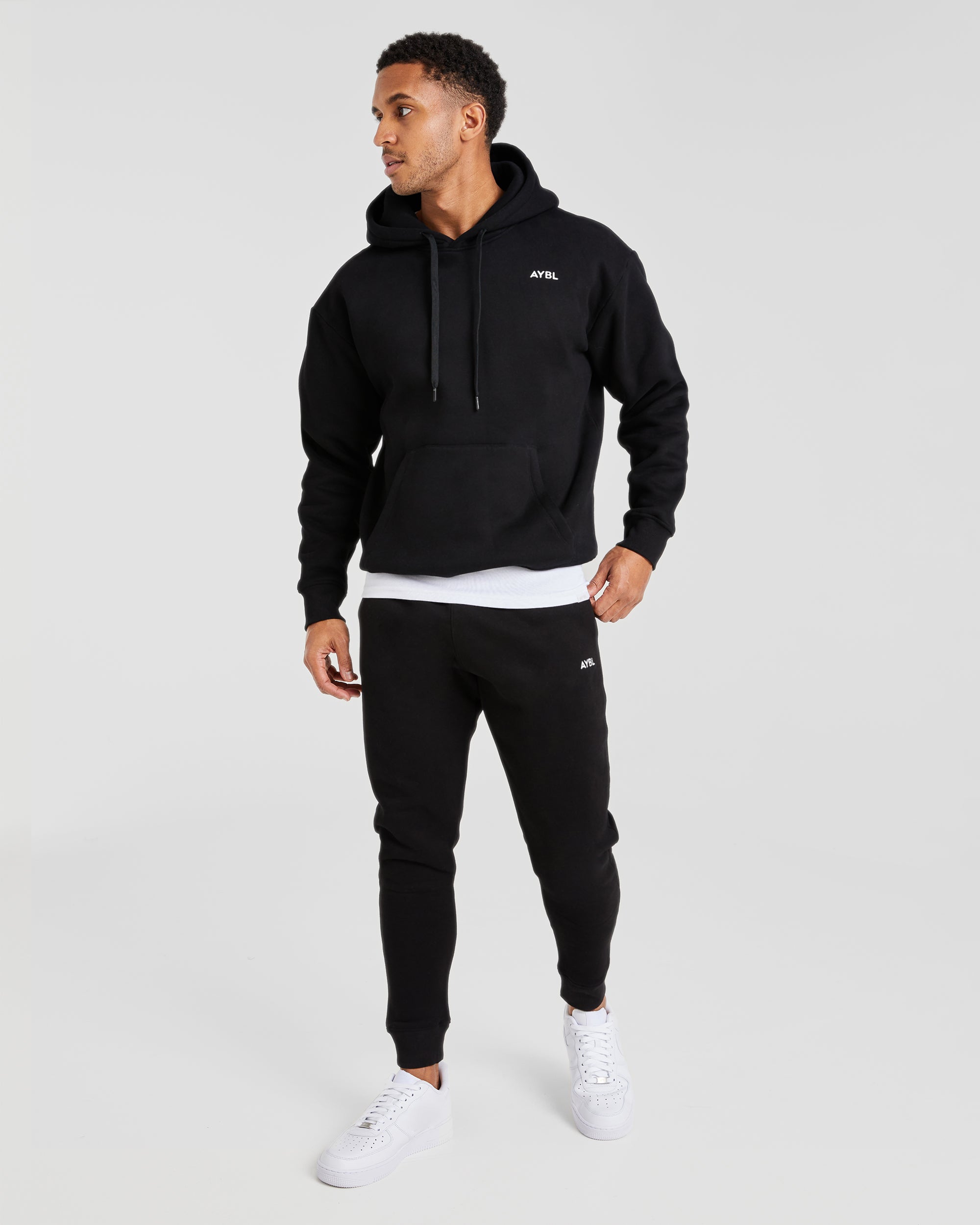 Essential Hoodie - Schwarz