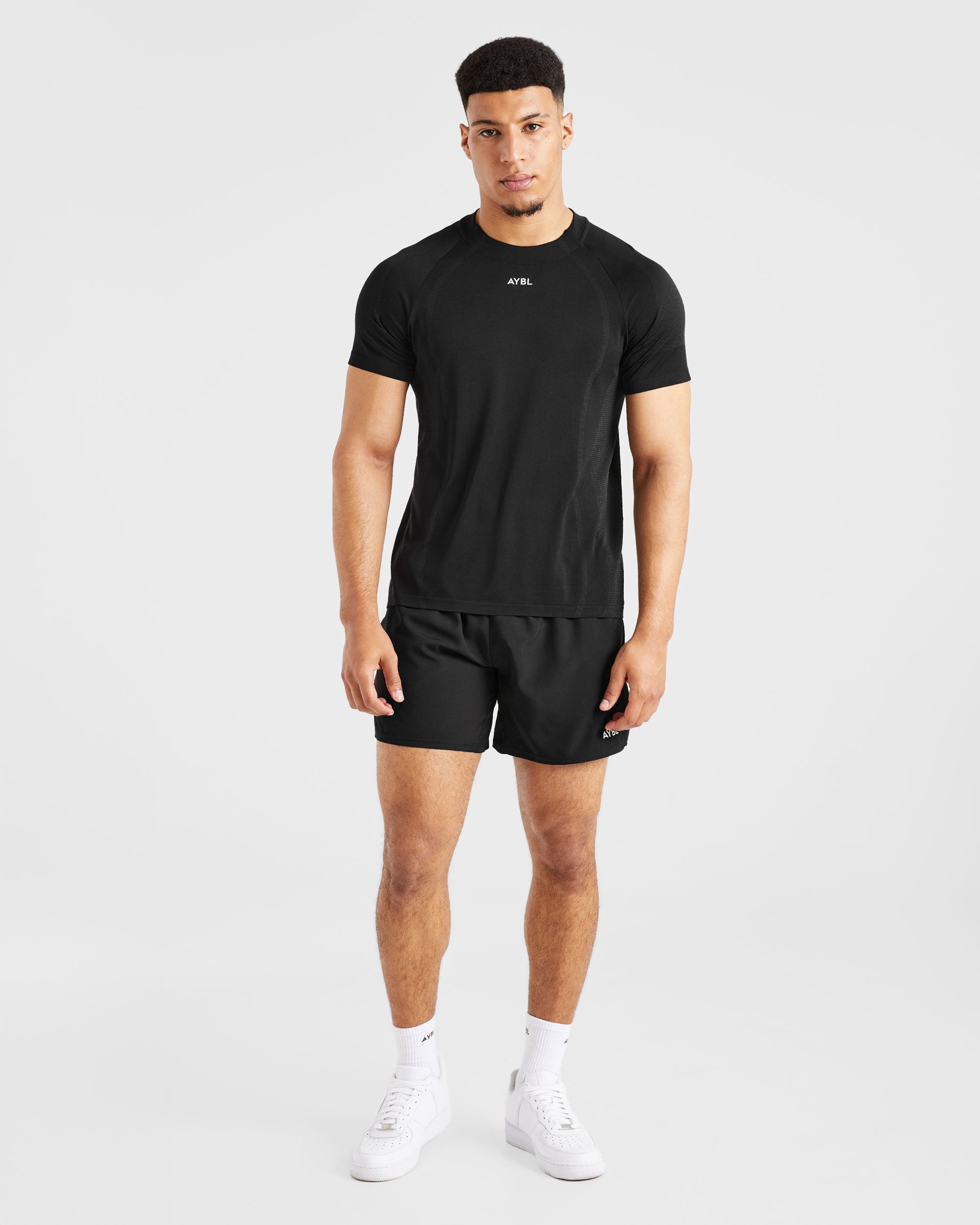 Attain Seamless T Shirt - Black