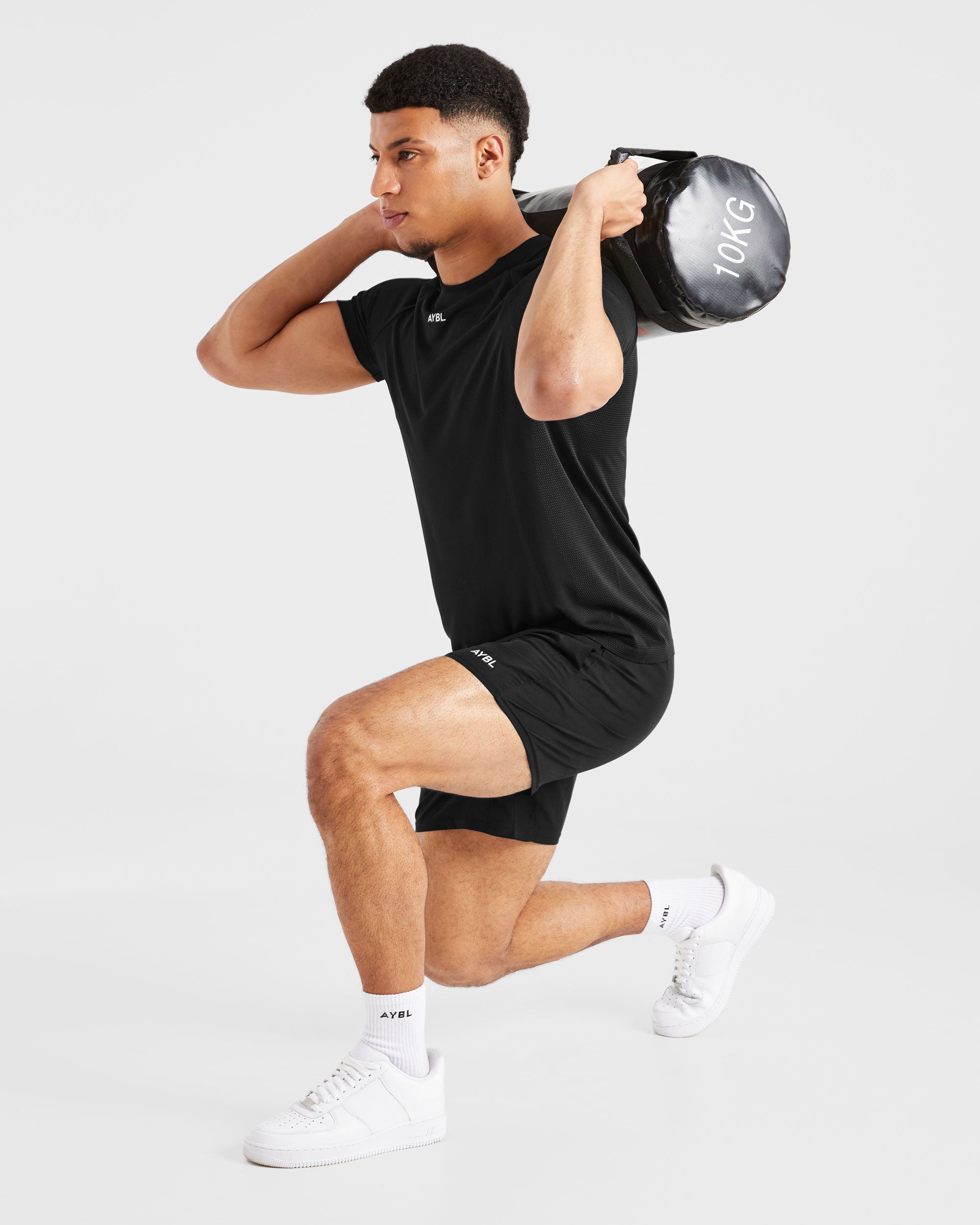 Attain Seamless T Shirt - Black