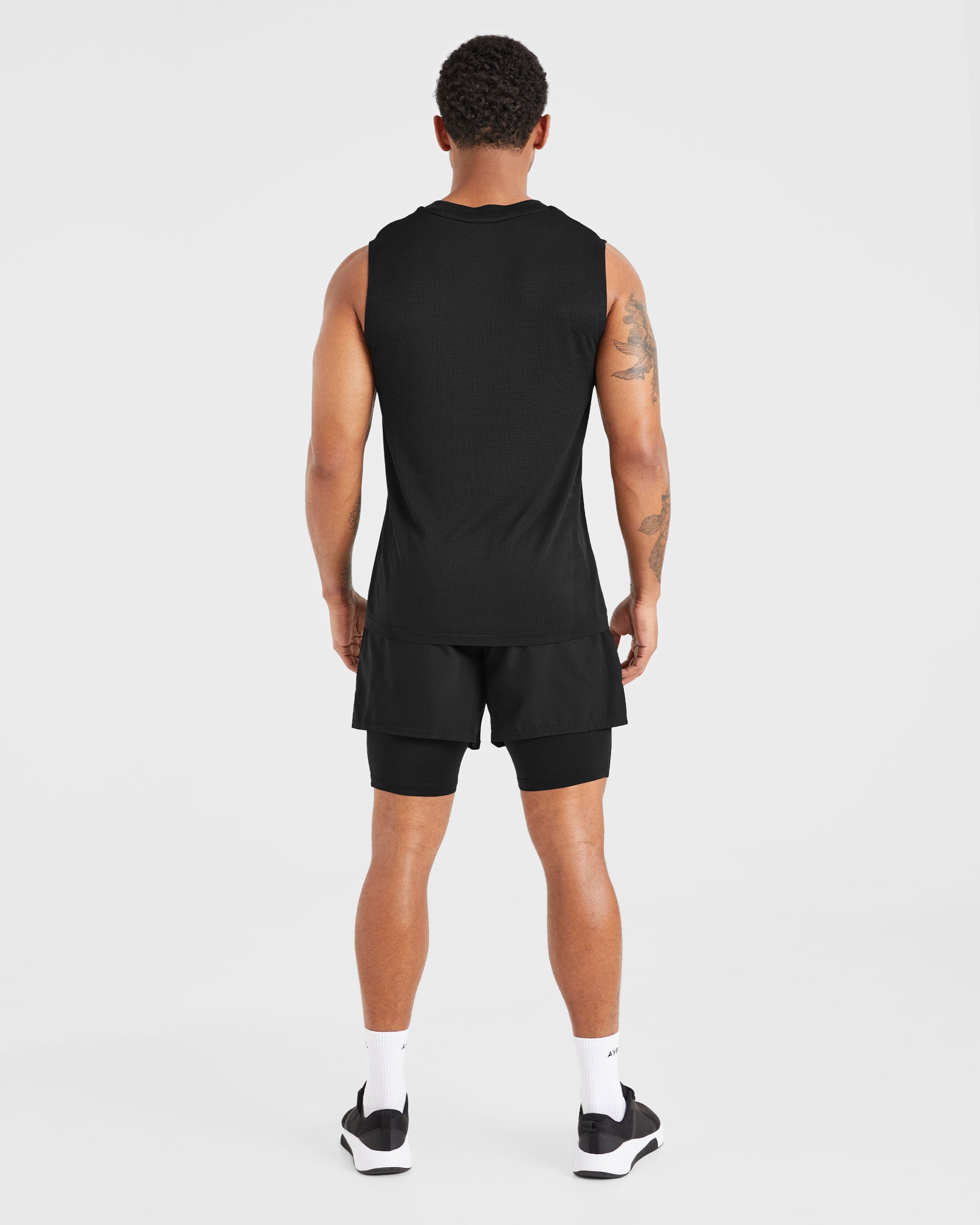Essential Base Layer Shorts - Schwarz