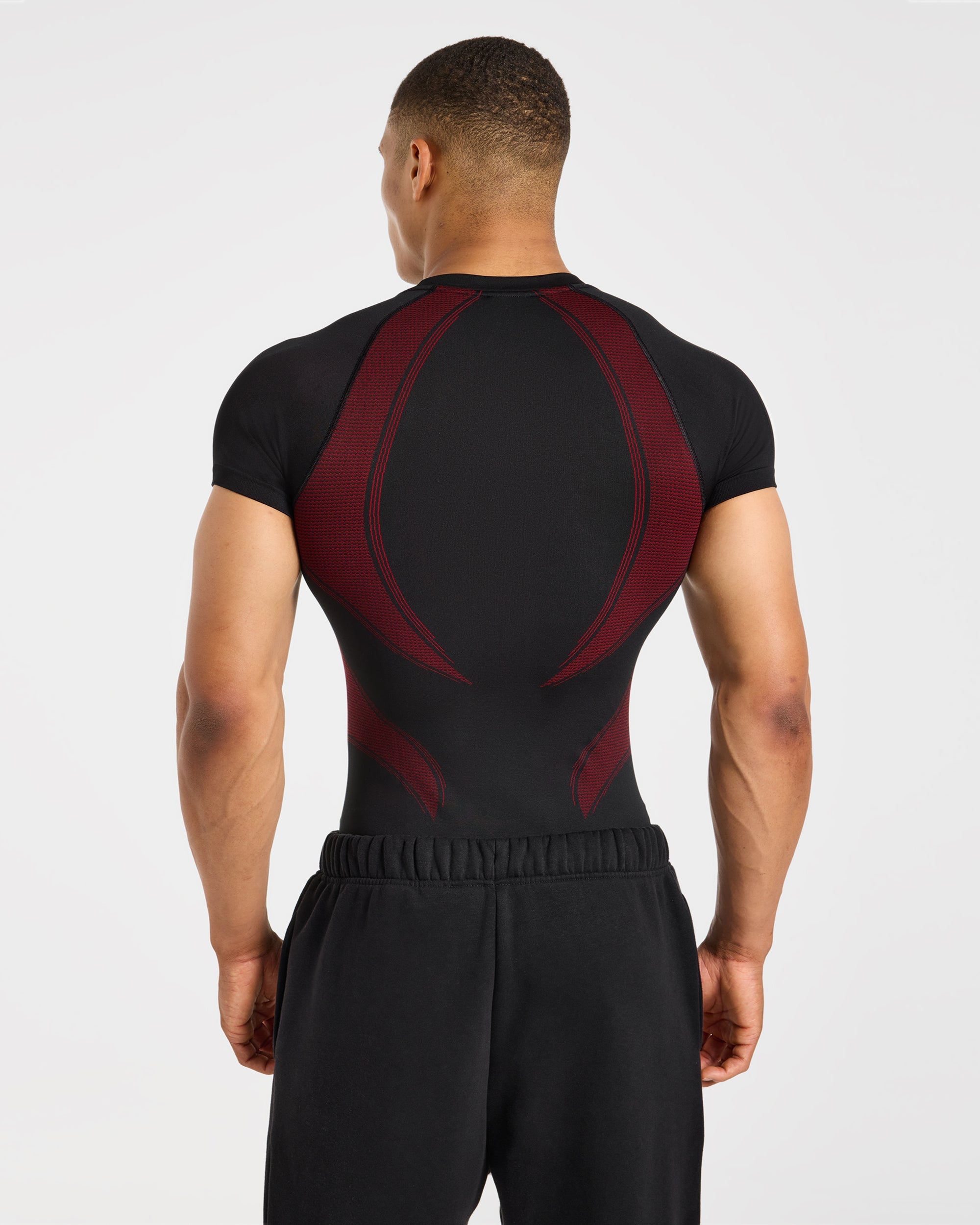 Charge Seamless T Shirt - Schwarz/Rot