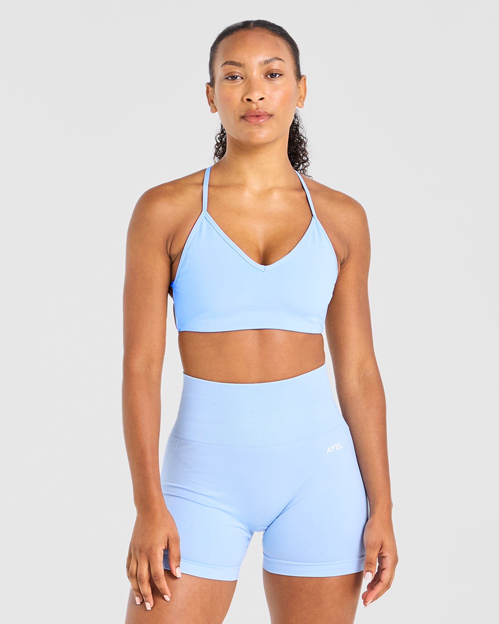 Essential Crossback Sports Bra - Baby Blau