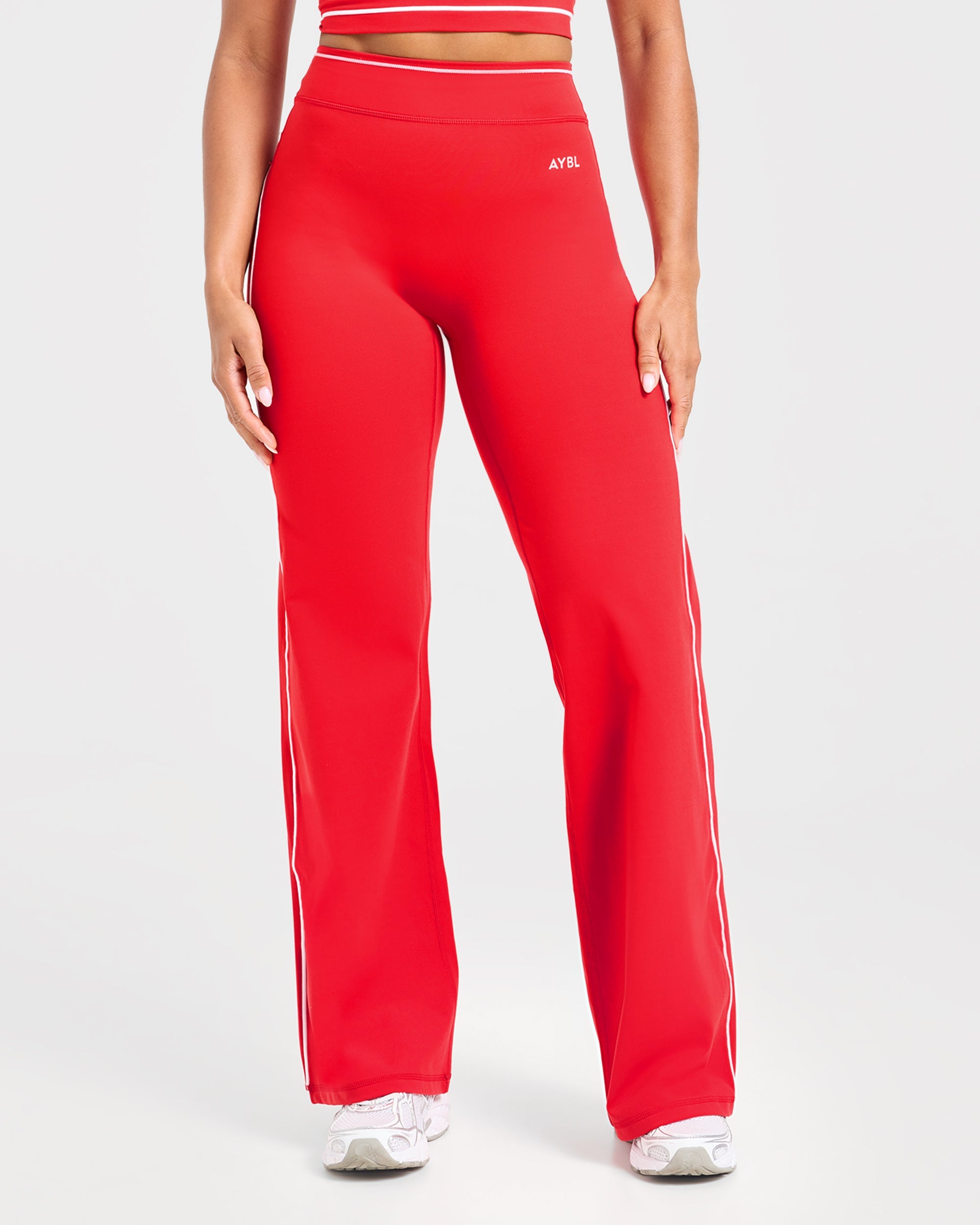 Form Flared Leggings - Rot