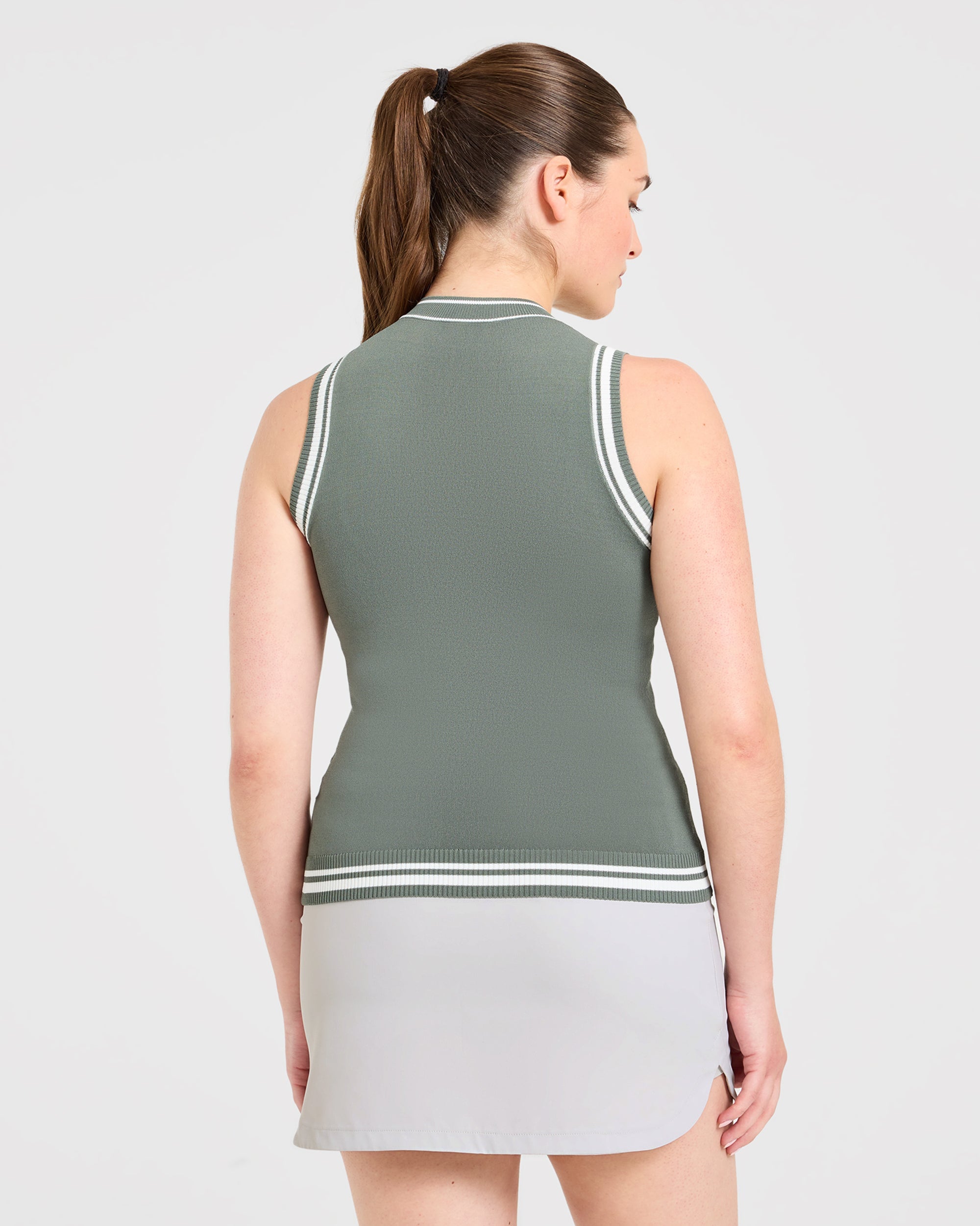 Classic Knitted High Neck Vest - Hillside Grün