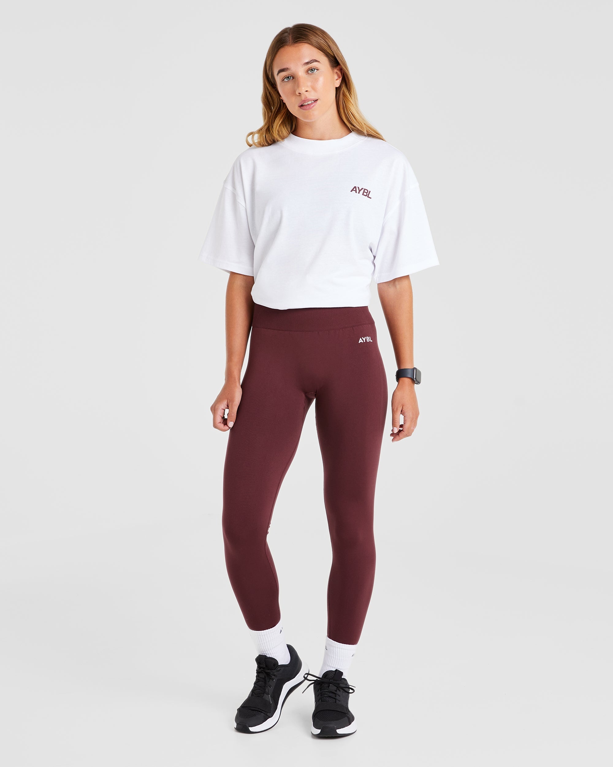 AYBL Sports Club Oversized T Shirt - Weiß/Bourgondi‘