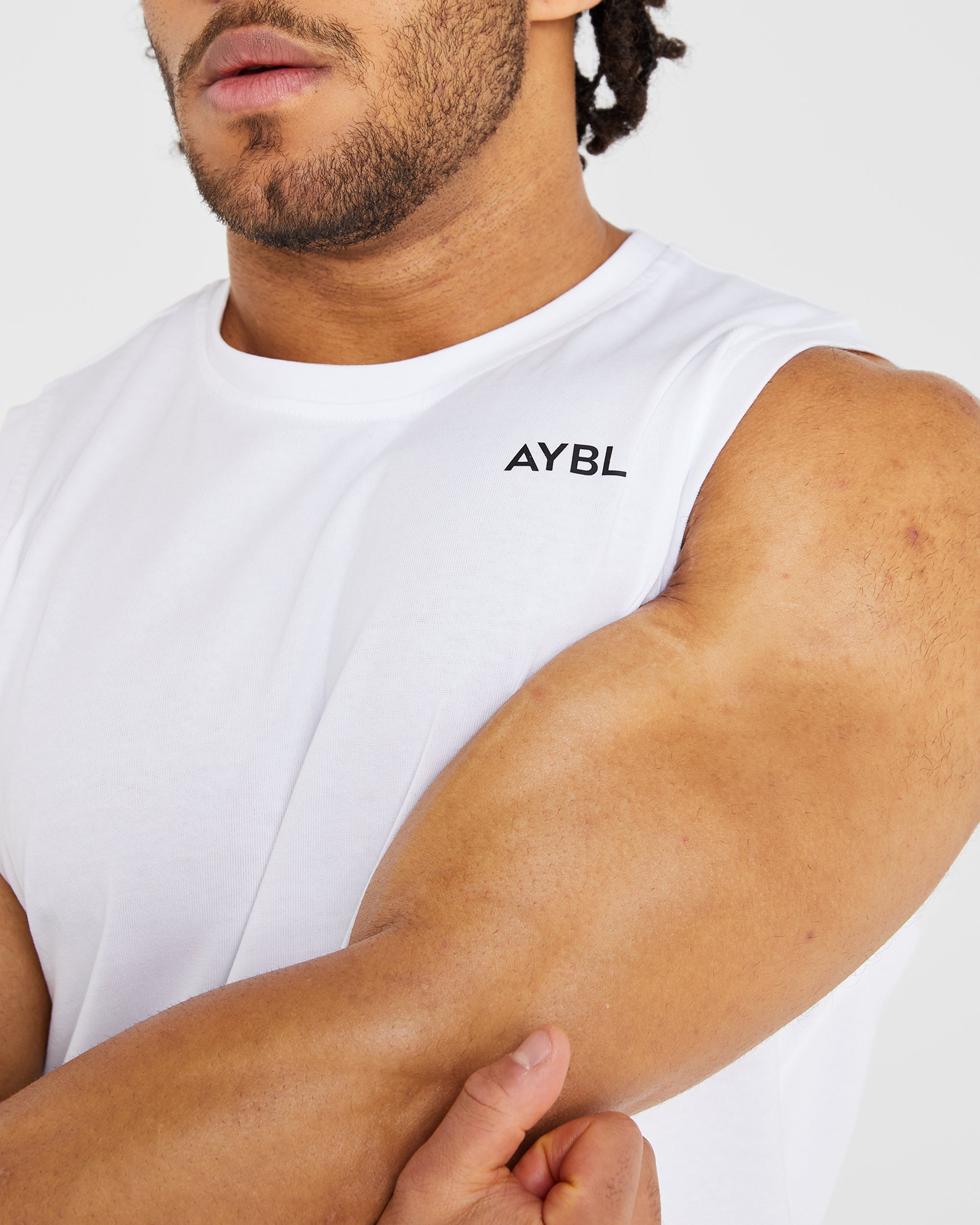 Essential Tank - Wei¤