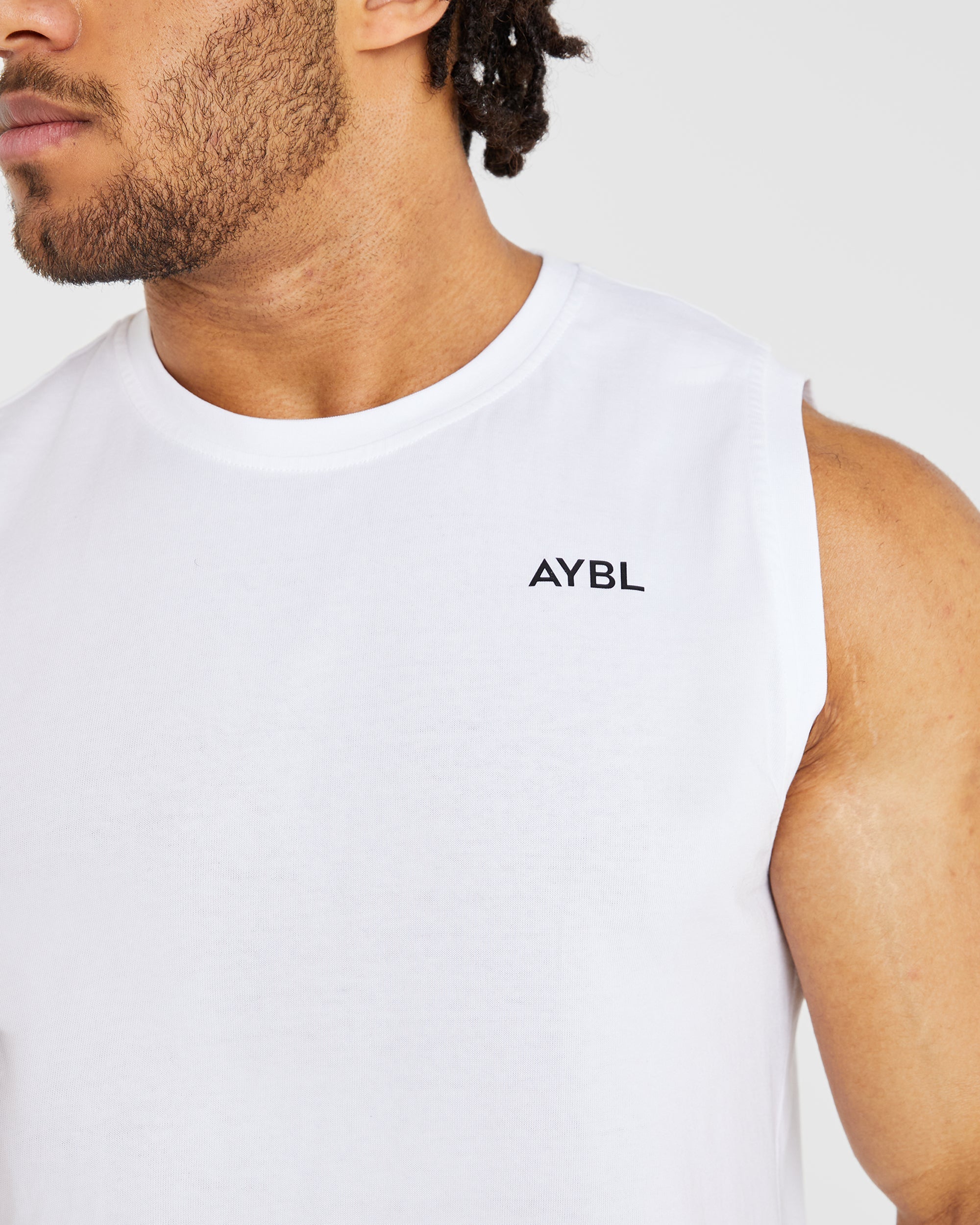 Essential Tank - Wei¤