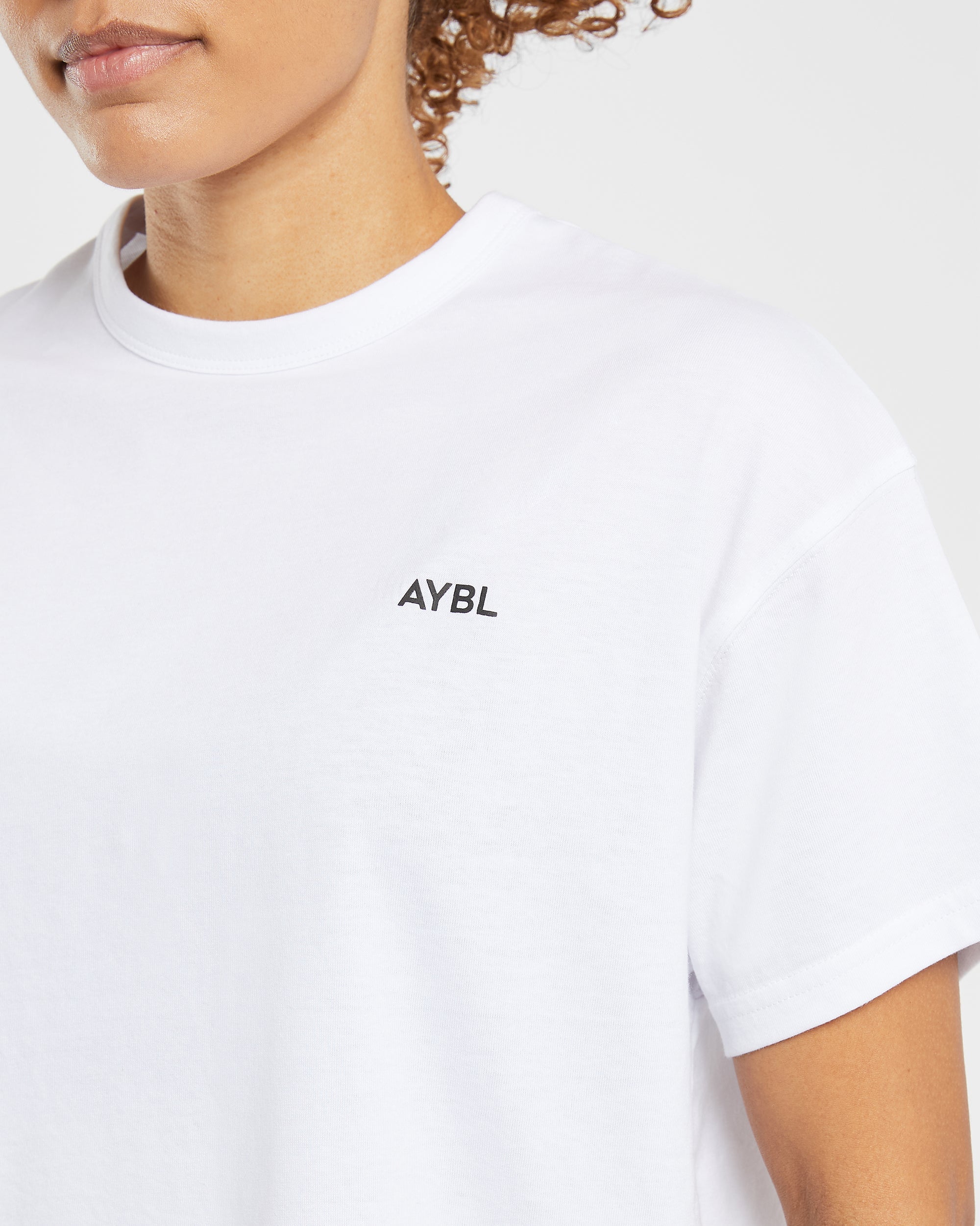 Essentials Oversized T Shirt - Weiß